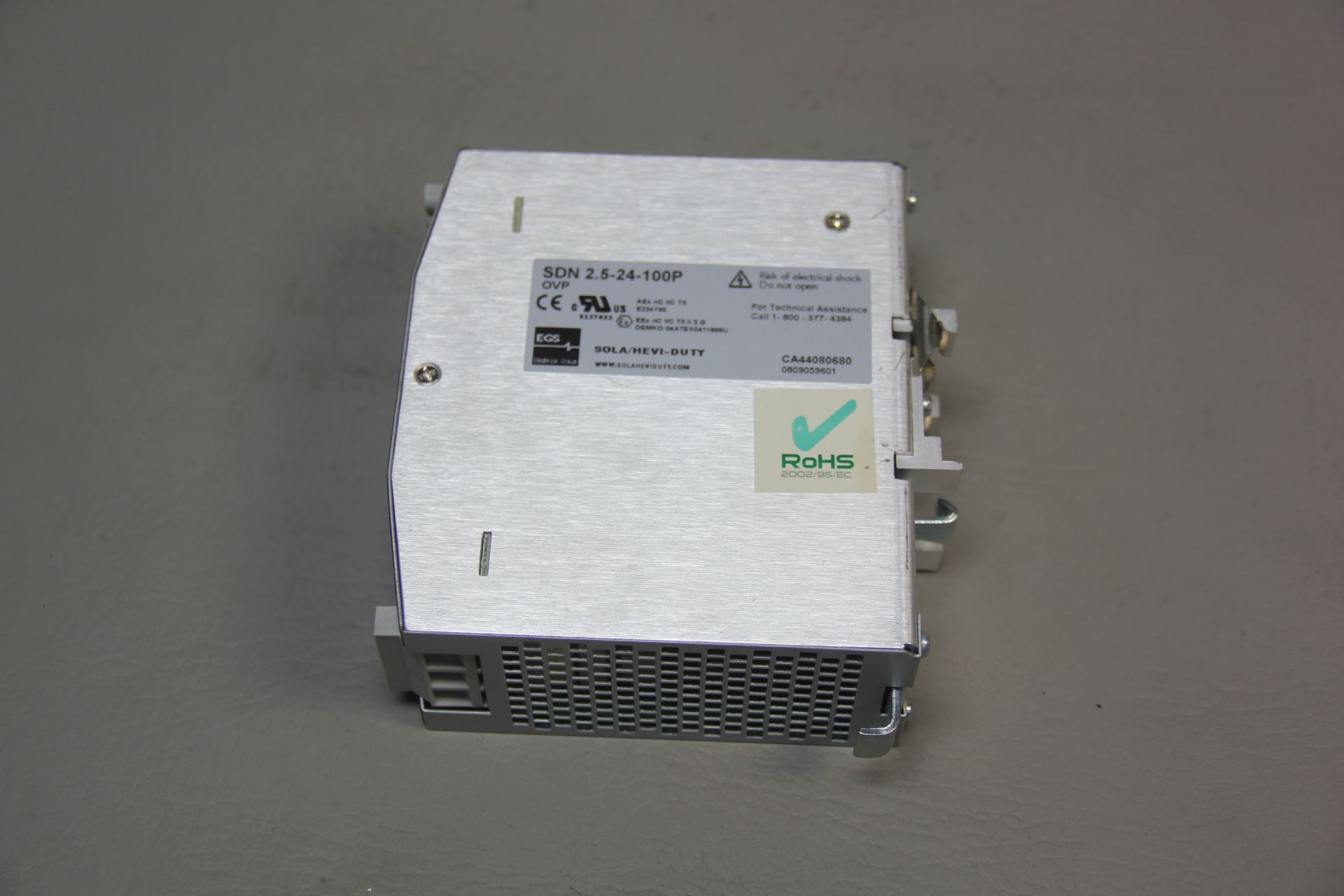 SOLA POWER SUPPLY - Image 2 of 4