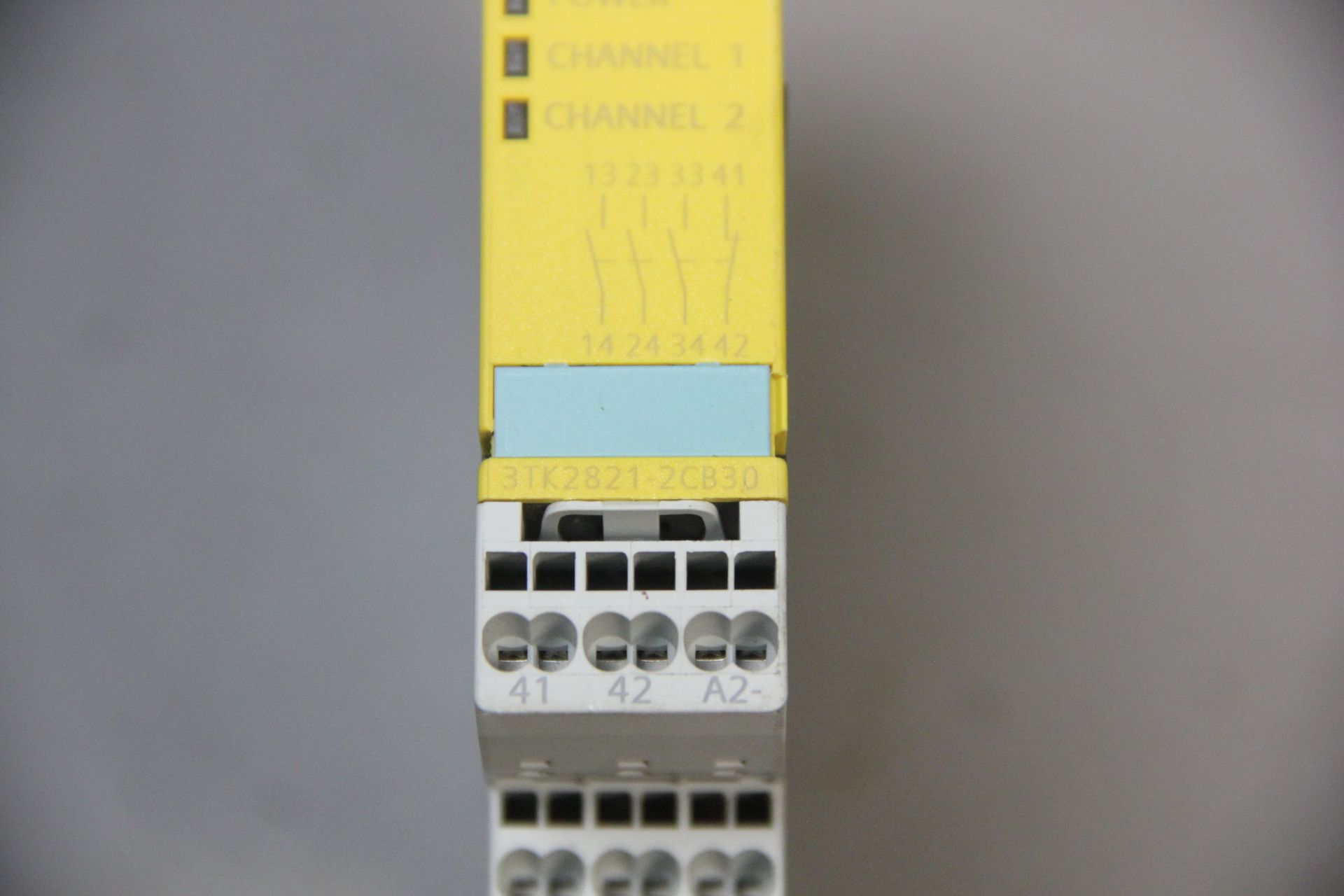 SIEMENS SIRIUS SAFETY RELAY - Image 2 of 2