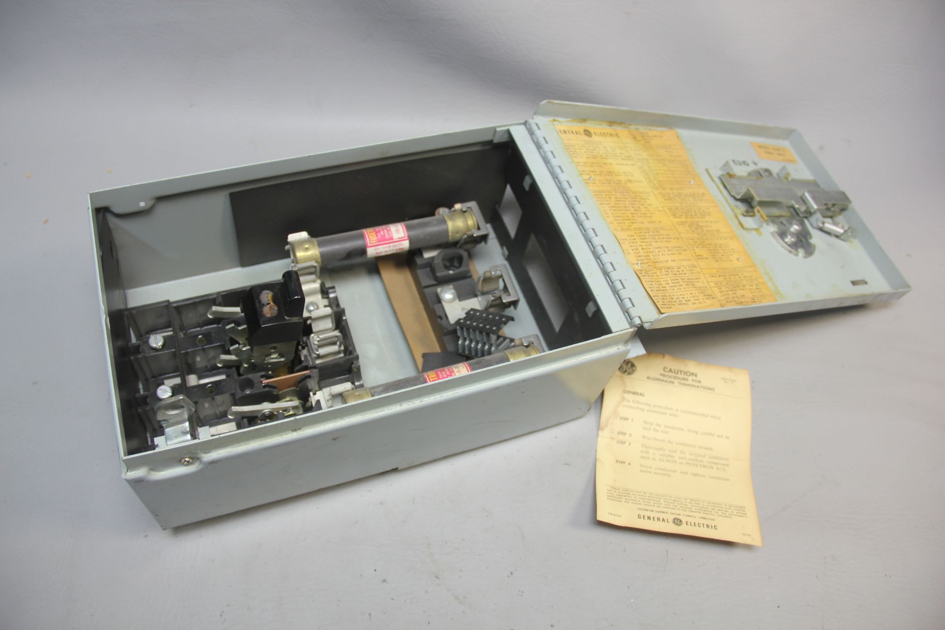 GE THFP PANELBOARD UNIT 30A 600V - Image 3 of 4