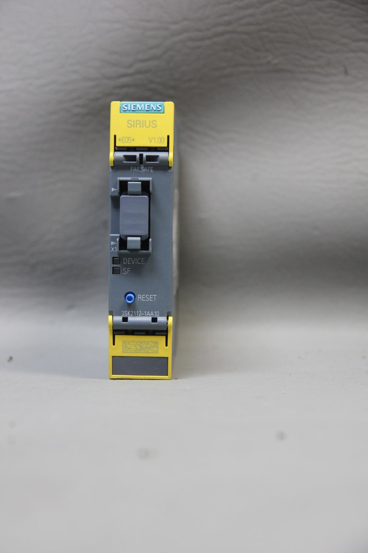 SIEMENS SAFETY RELAY - Image 3 of 4