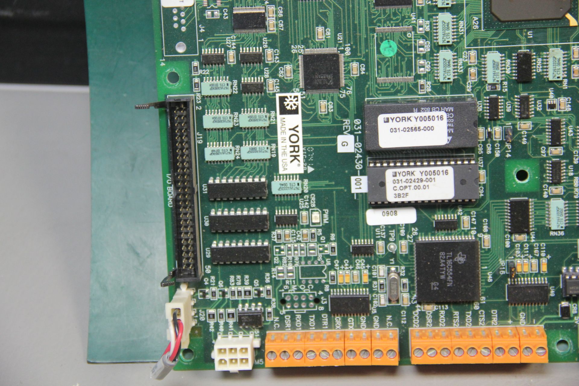 YORK CHILLER MICROBOARD CONTROLLER - Image 7 of 9