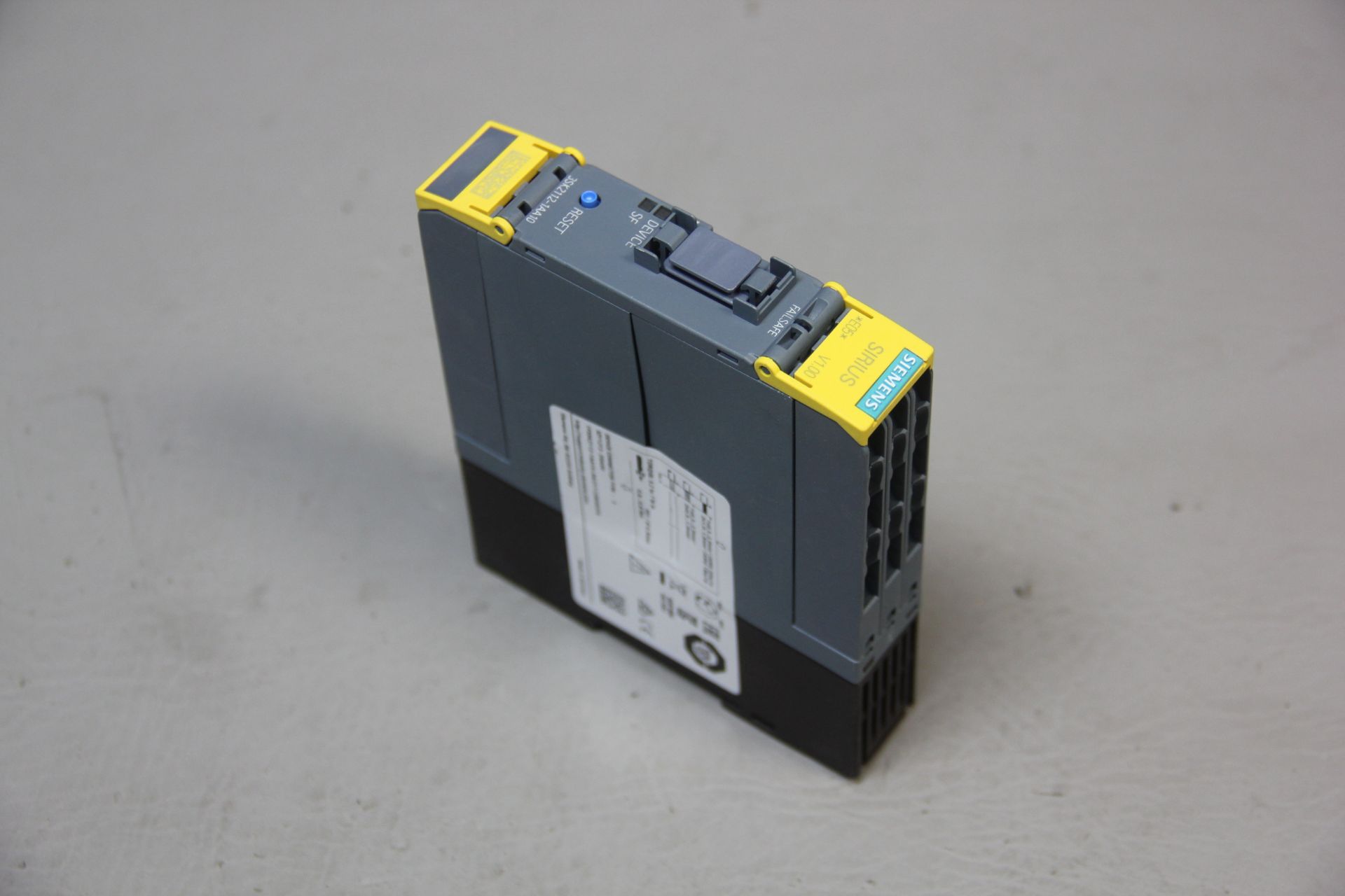 SIEMENS SAFETY RELAY - Image 2 of 4