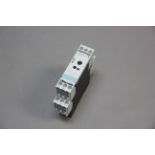 SIEMENS TIMING RELAY