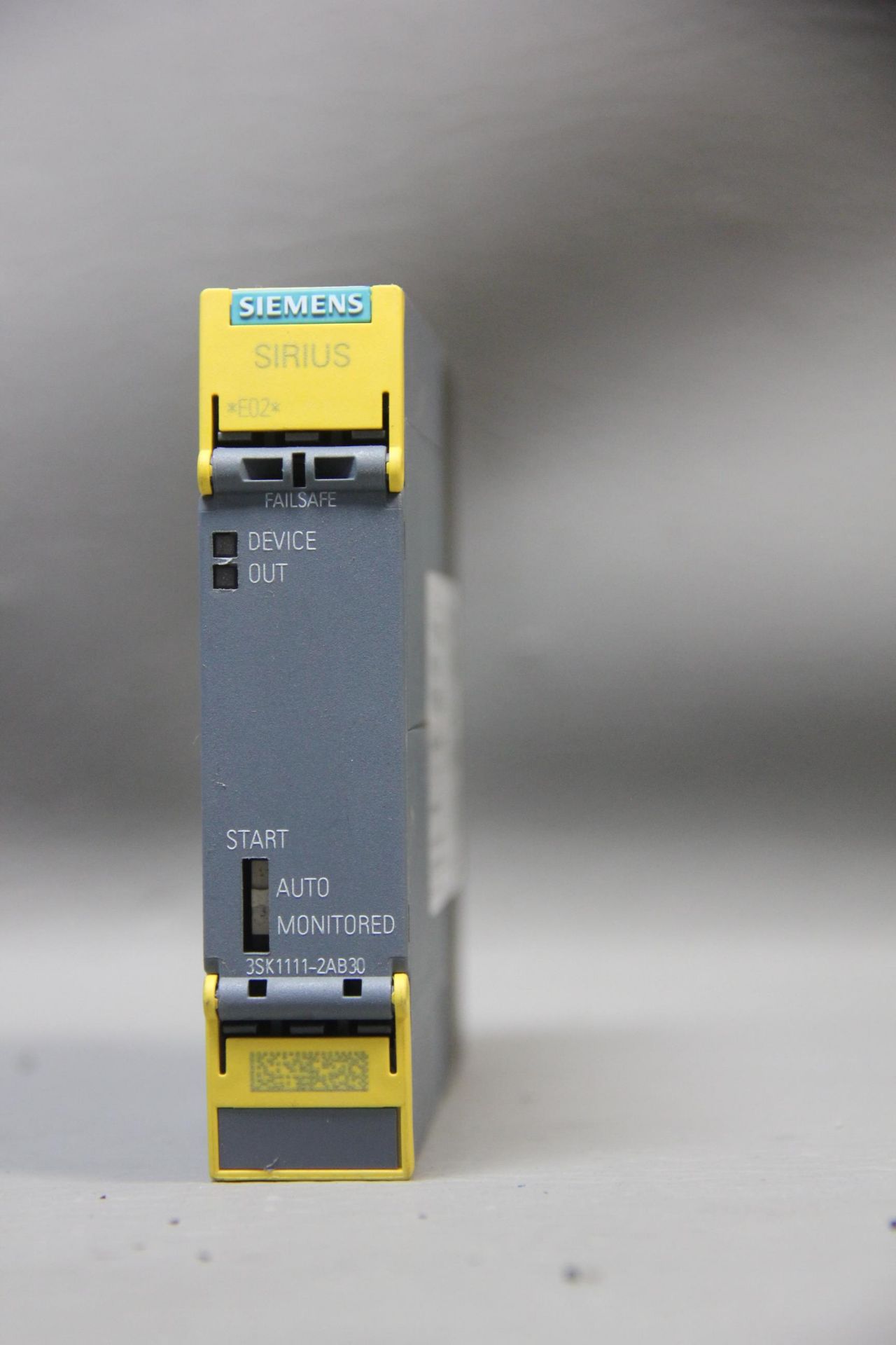 SIEMENS SAFETY RELAY - Image 3 of 4