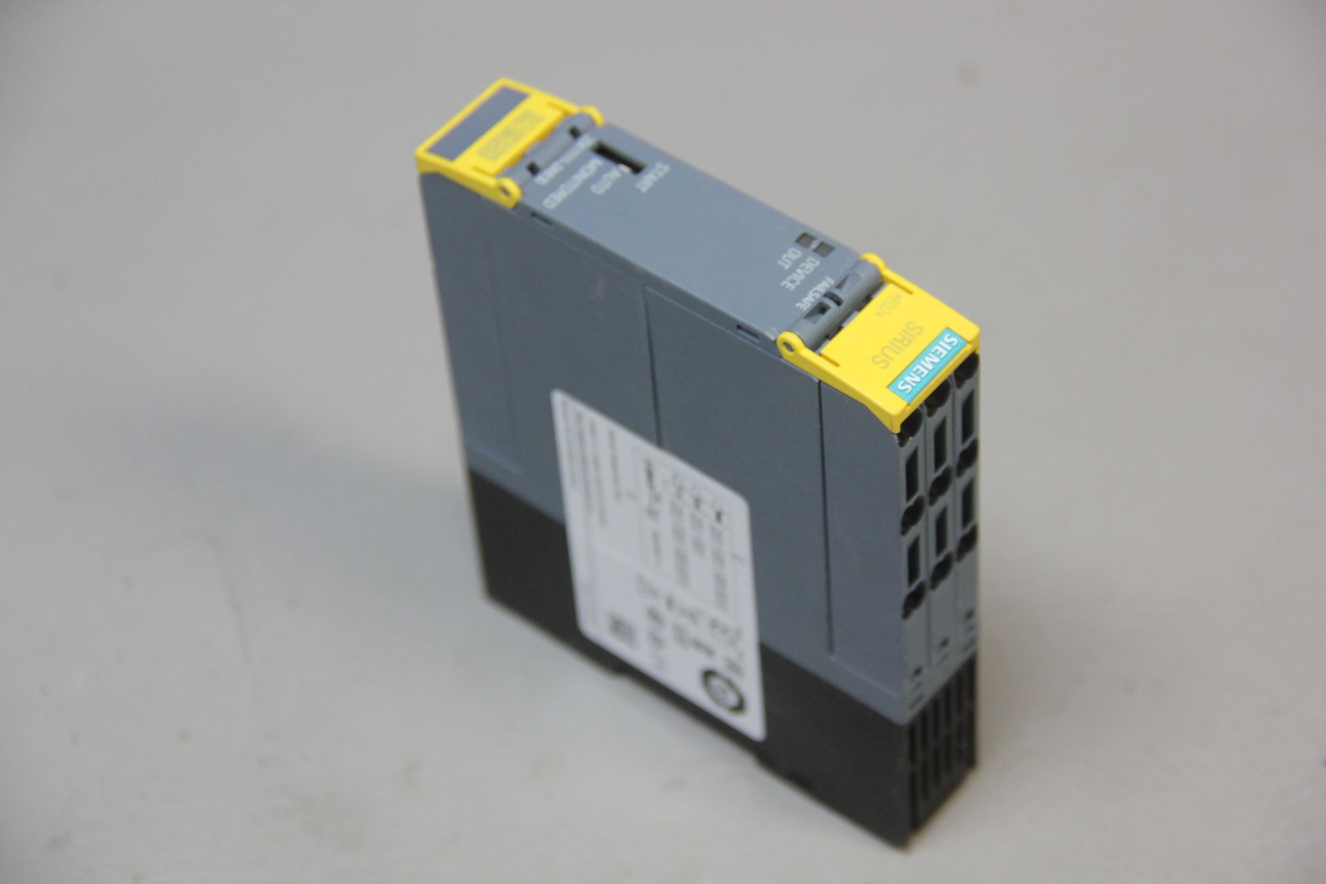 SIEMENS SAFETY RELAY - Image 2 of 4