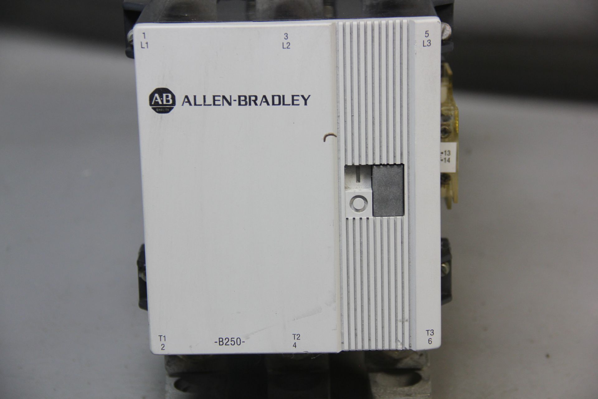 ALLEN BRADLEY 250A CONTACTOR - Image 5 of 7