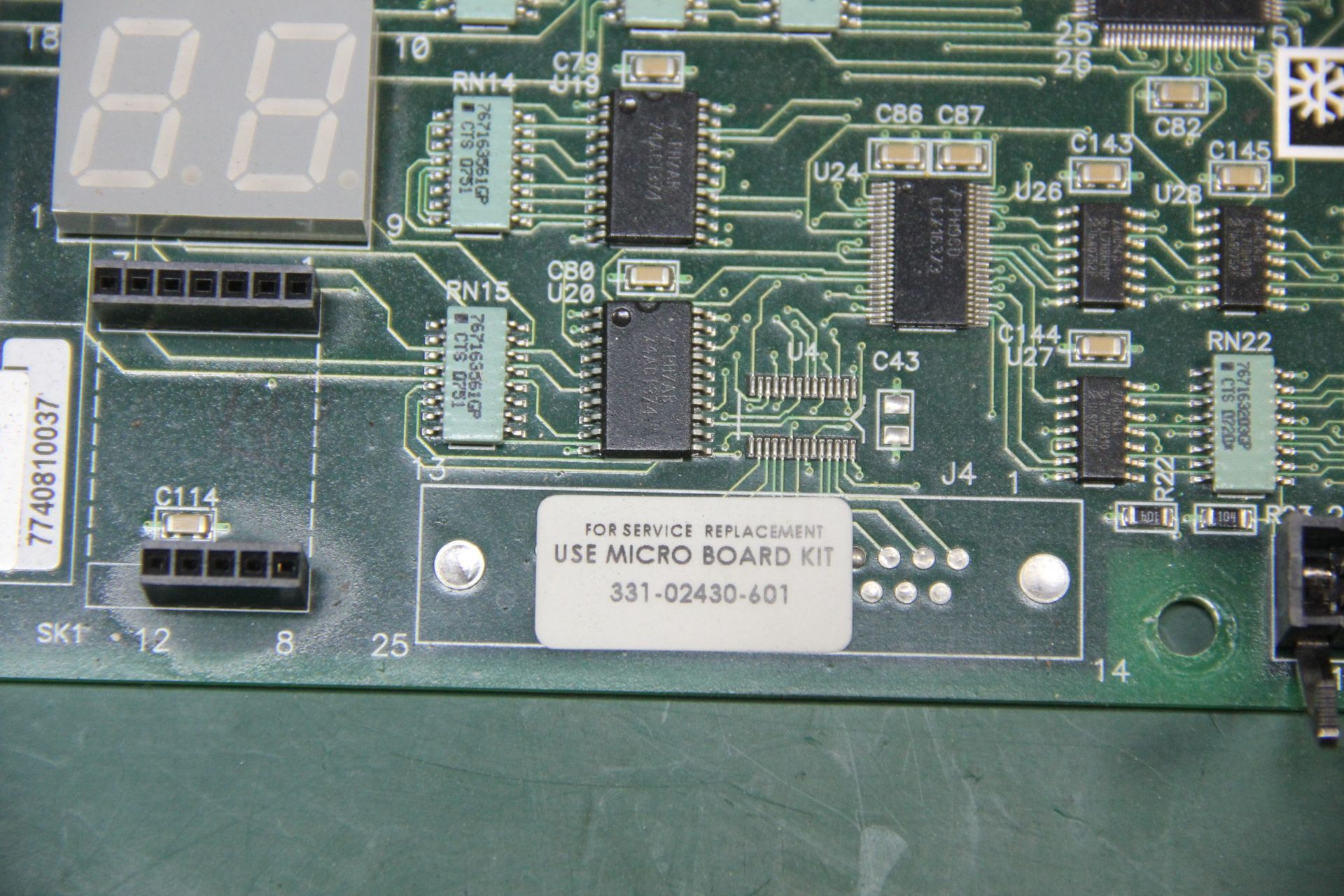 YORK CHILLER MICROBOARD CONTROLLER - Image 2 of 9