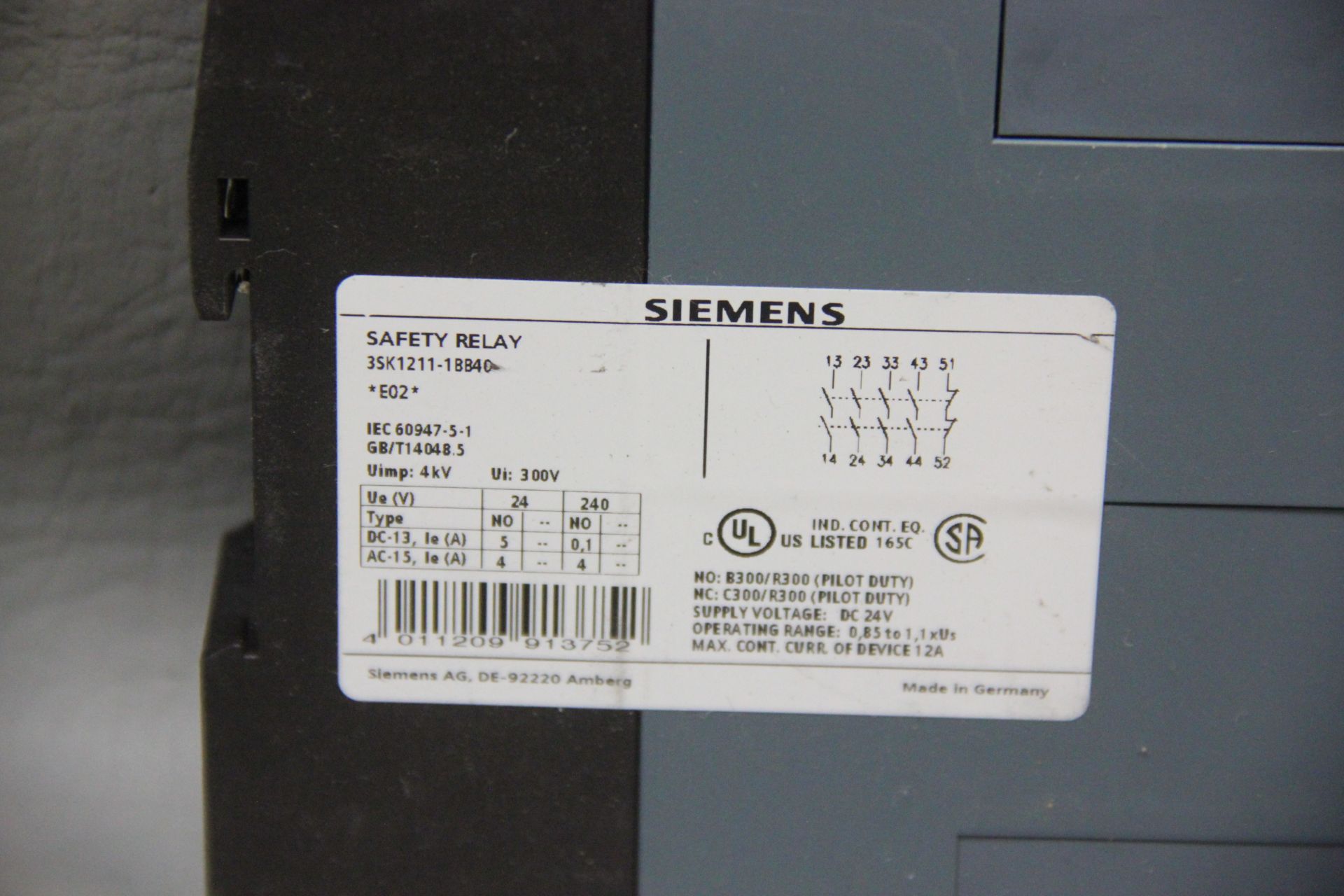SIEMENS SAFETY RELAY - Image 4 of 4
