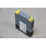 SIEMENS SAFETY RELAY