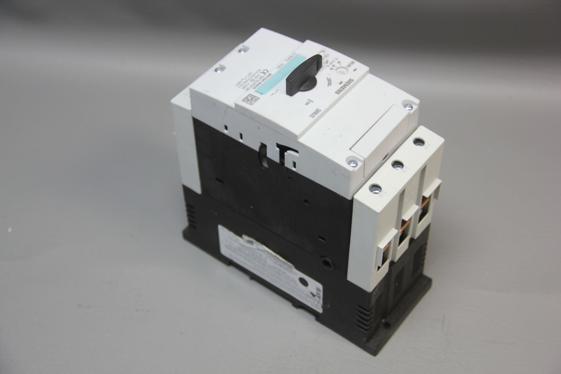 SIEMENS MOTOR PROTECTION CIRCUIT BREAKER - Image 2 of 3