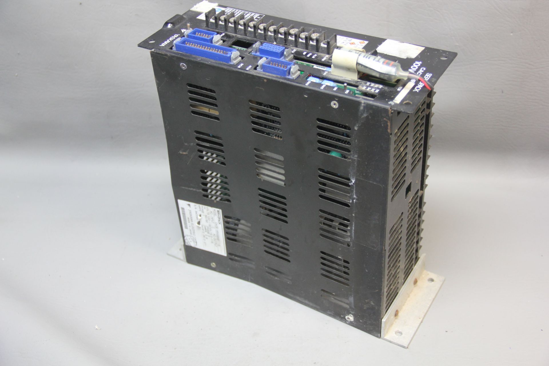 YASKAWA SERVOPACK SERVO CONTROL - Image 2 of 4