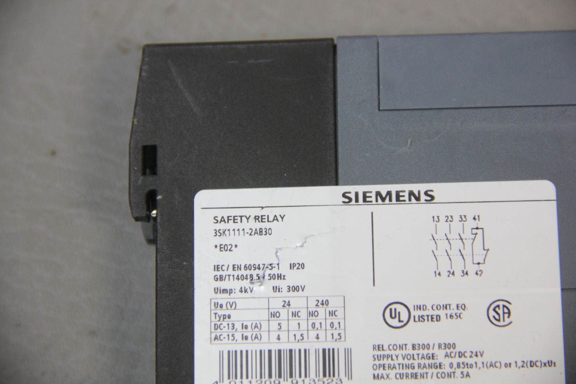 SIEMENS SAFETY RELAY - Image 4 of 4