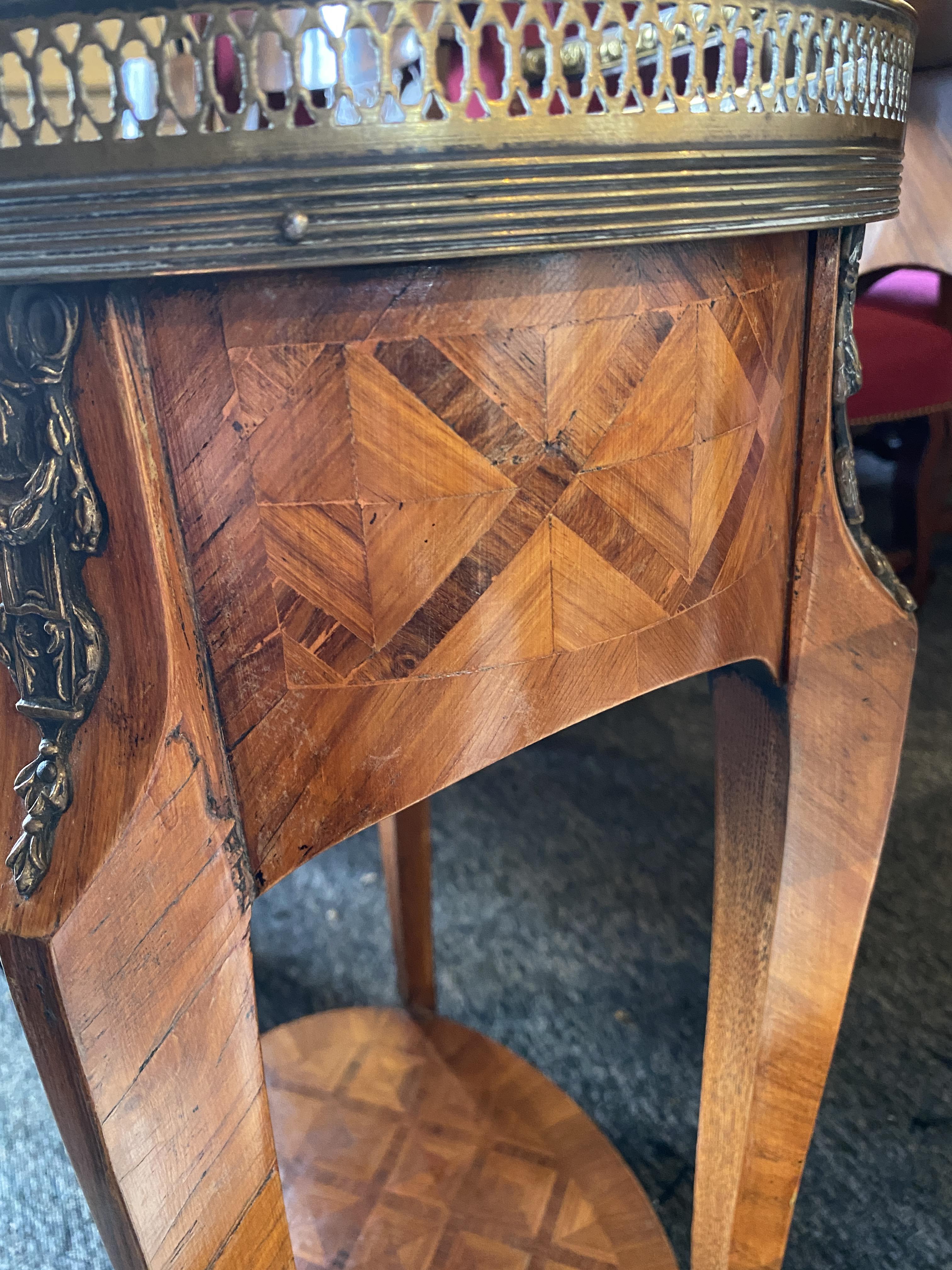 An early 20th century tulipwood parquetry table en chiffoniere - Image 4 of 8