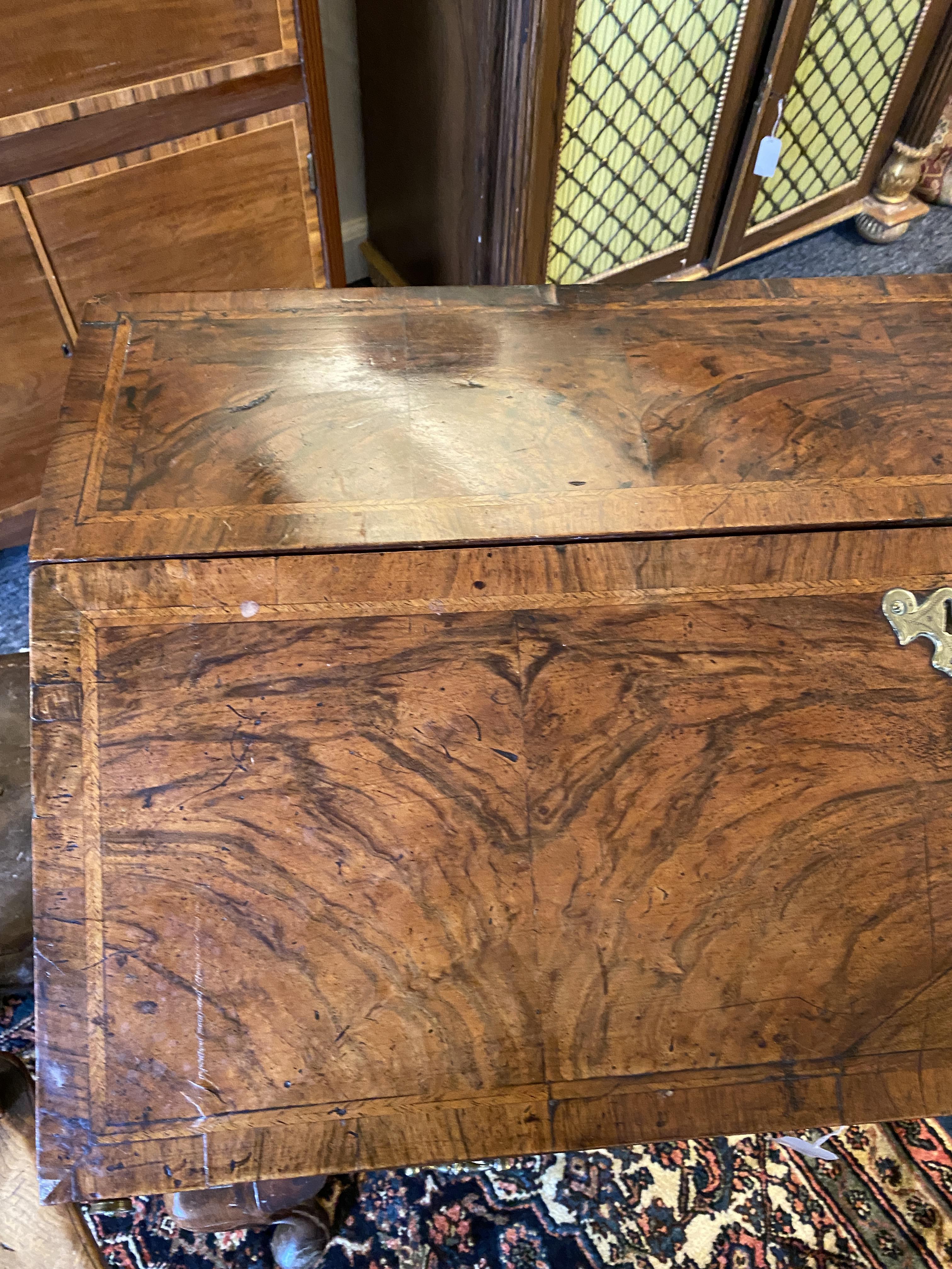 A walnut crossbanded and featherbanded bureau - Image 6 of 21