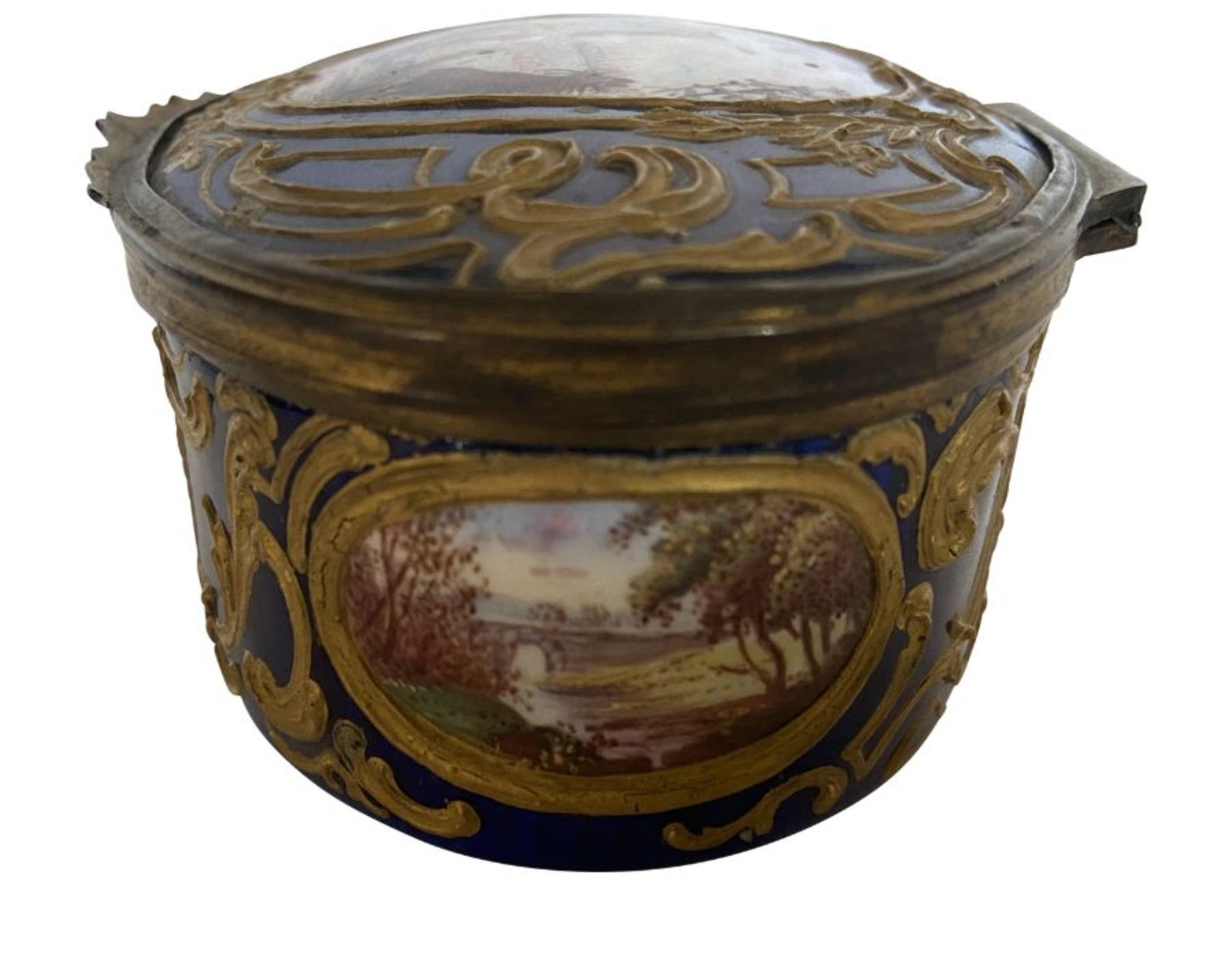 An 18th century oval Birmingham or South Staffordshire enamel box