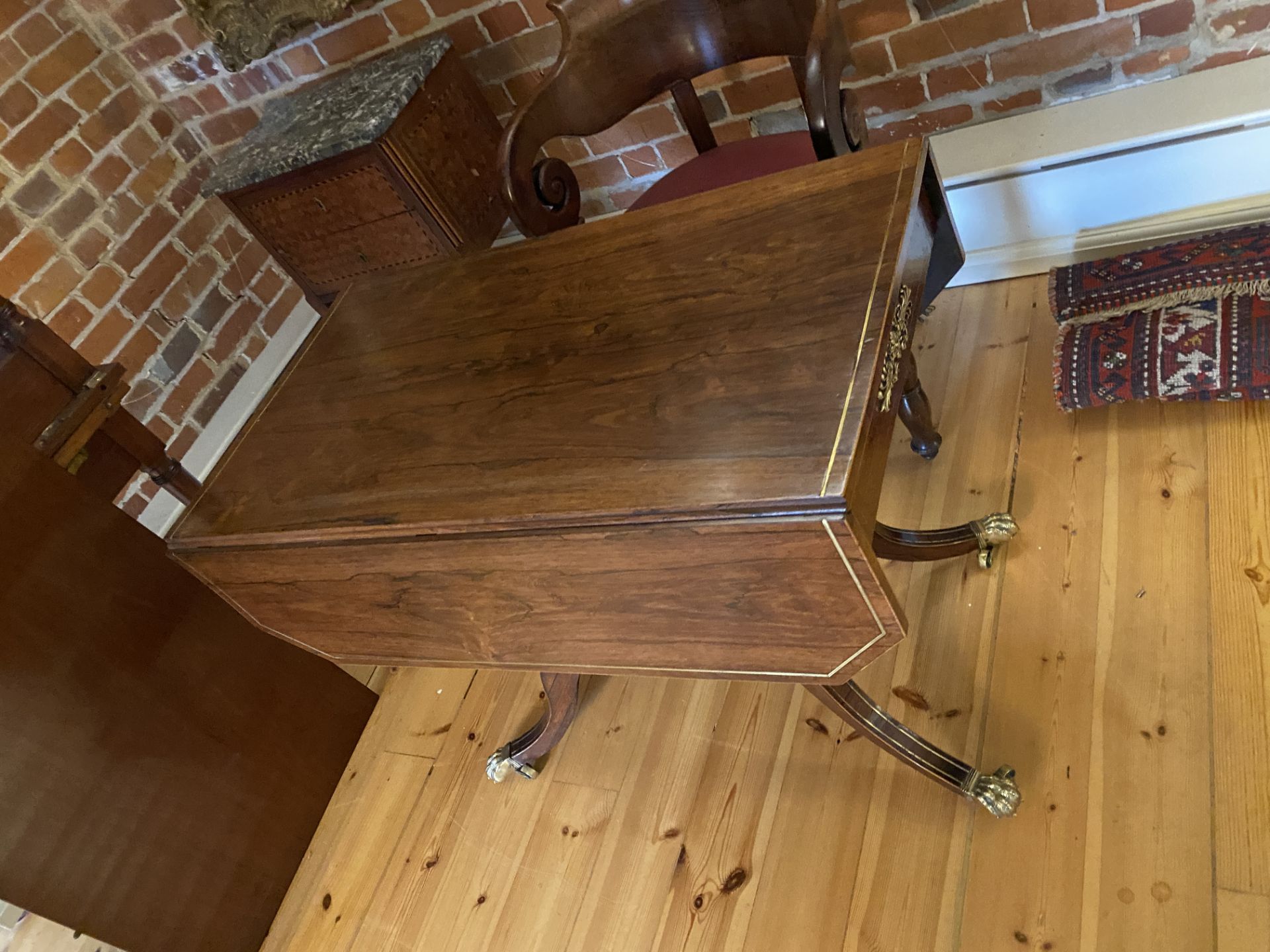 A Regency rosewood and brass inlaid drop leaf table - Image 3 of 11