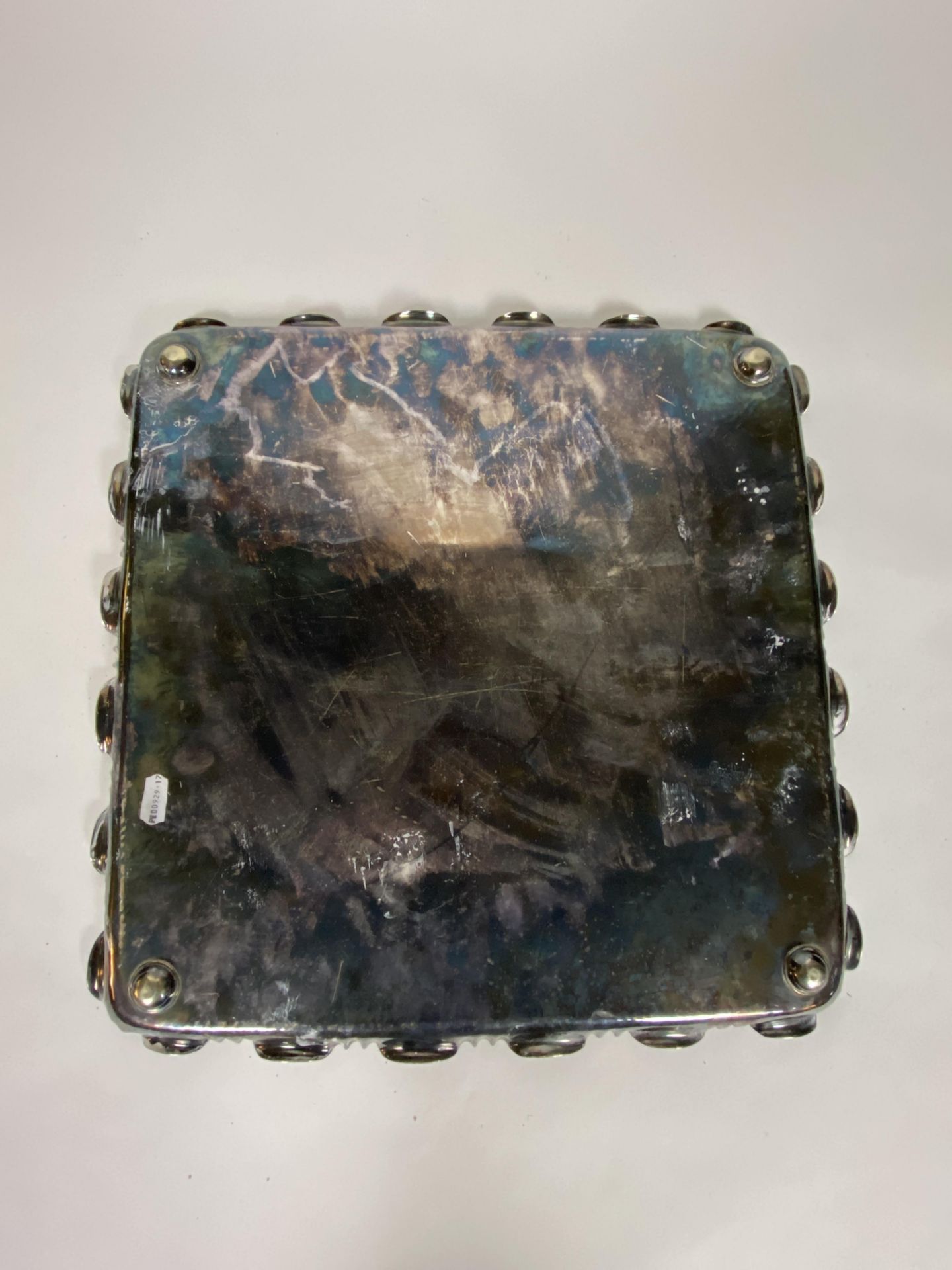 A vintage white metal square tray - Image 5 of 5