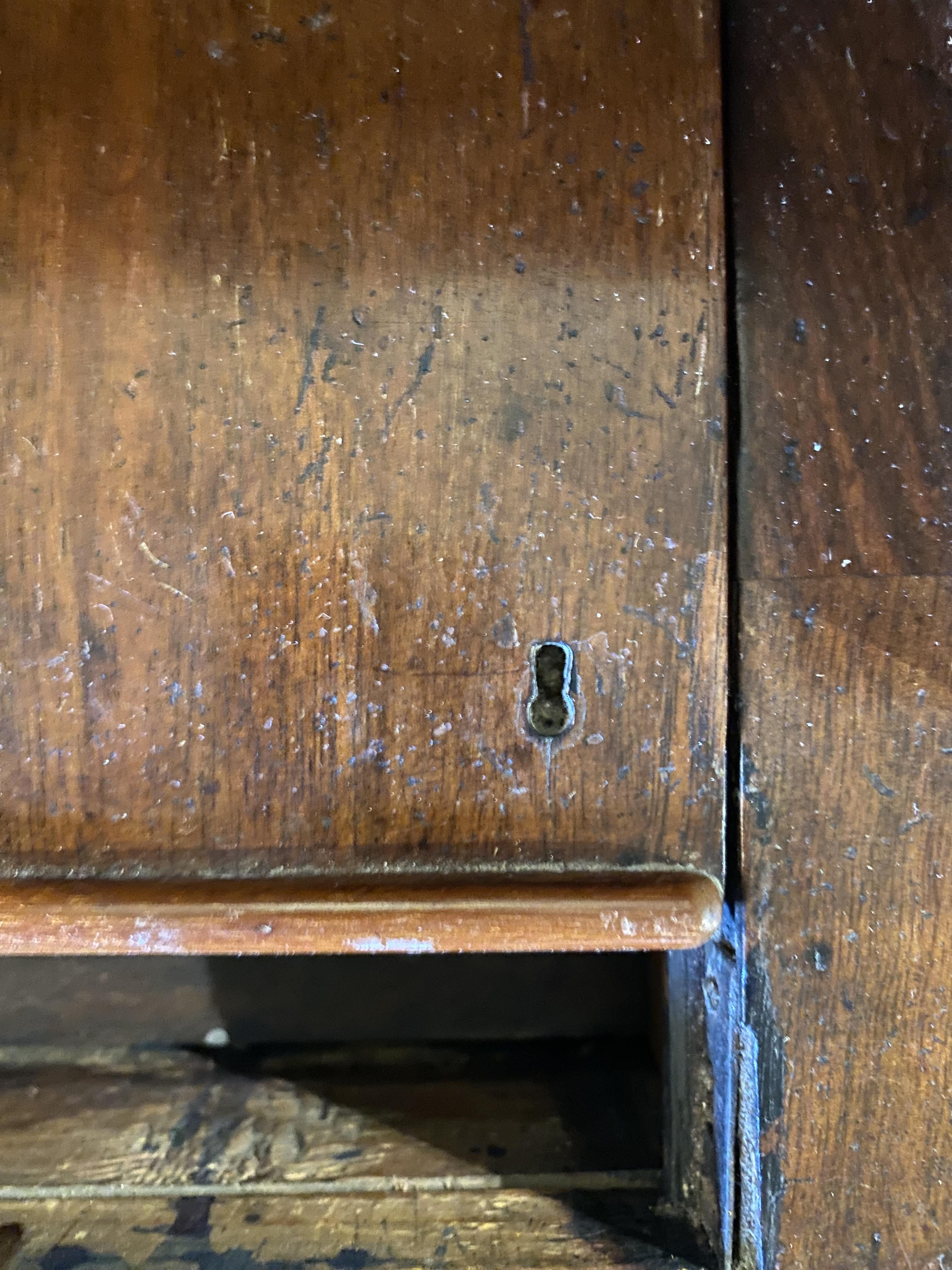 A walnut crossbanded and featherbanded bureau - Image 10 of 21