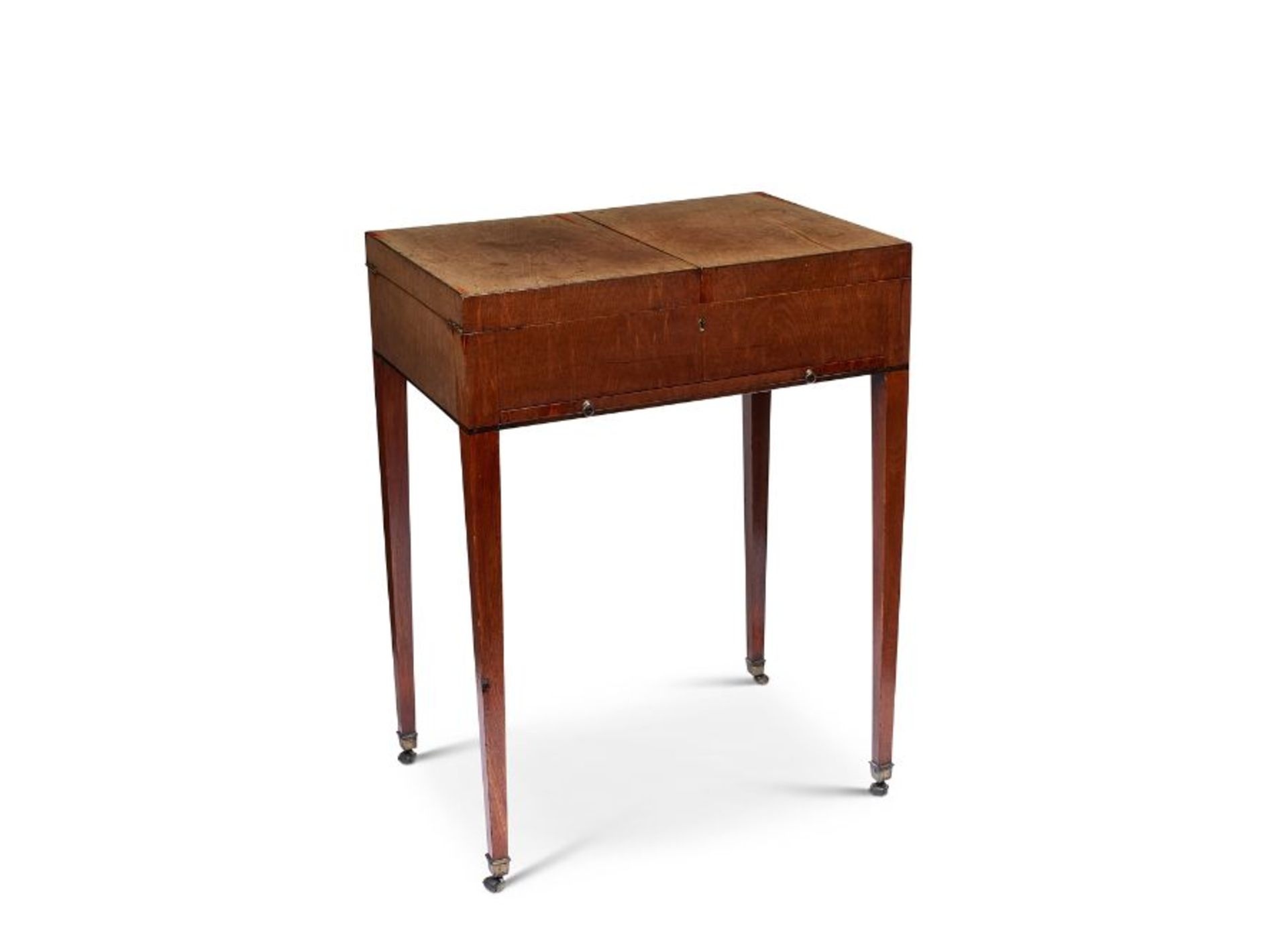 A George III mahogany folding gentleman's dressing table - Image 4 of 4