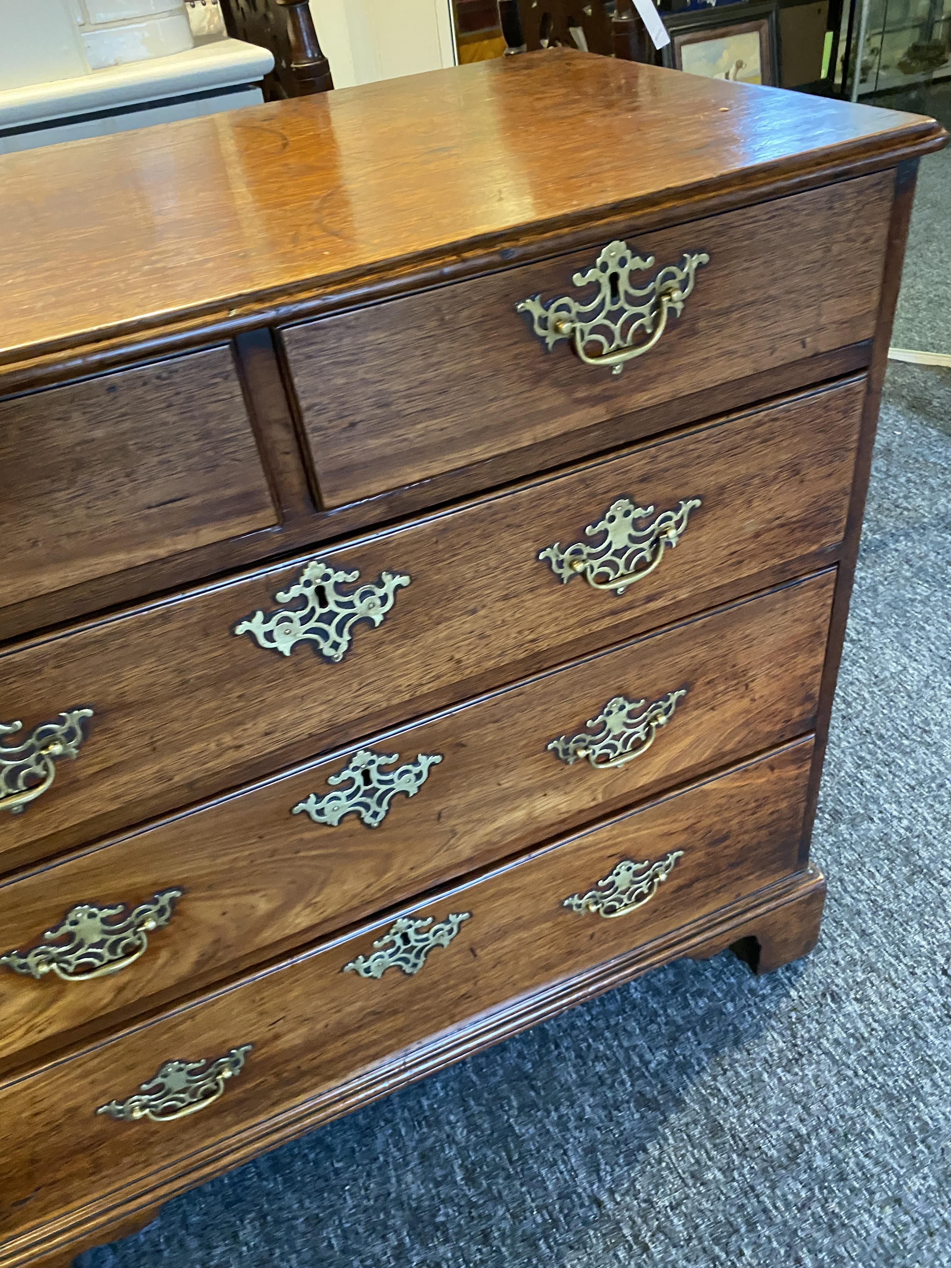 A George III walnut chest - Image 8 of 9