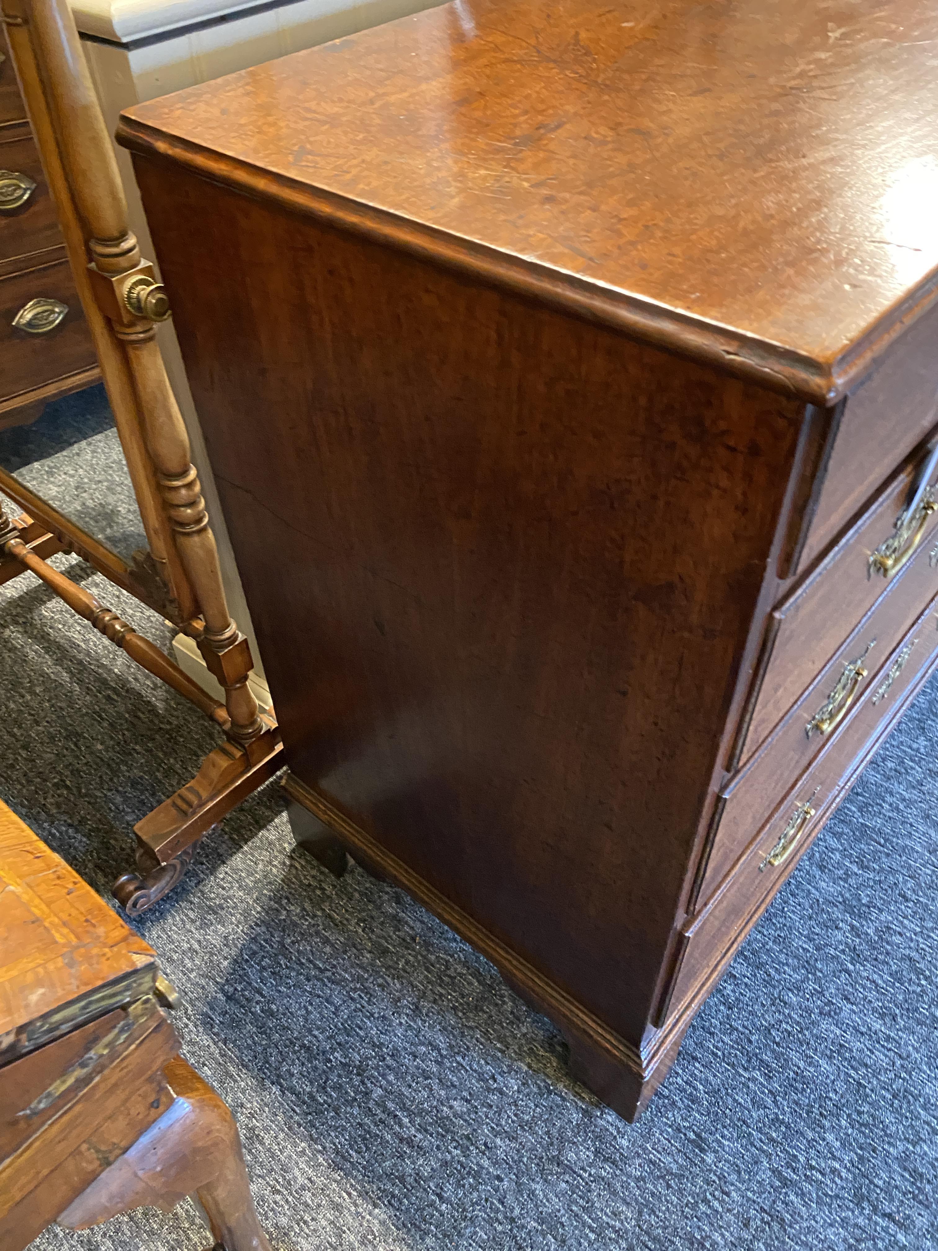 A George III walnut chest - Image 6 of 9