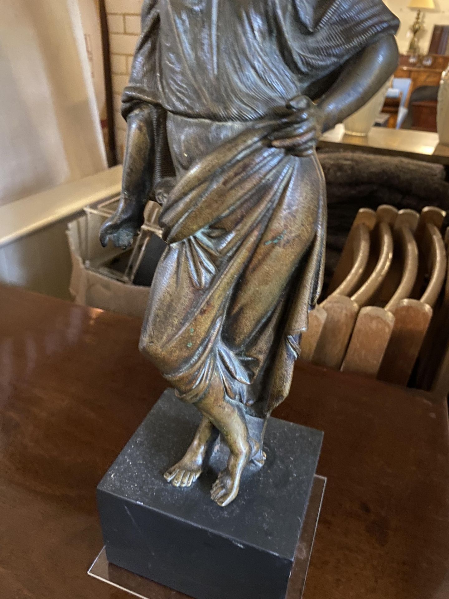 A pair of 19th century North European bronze figures of Classical maidens - Image 3 of 8