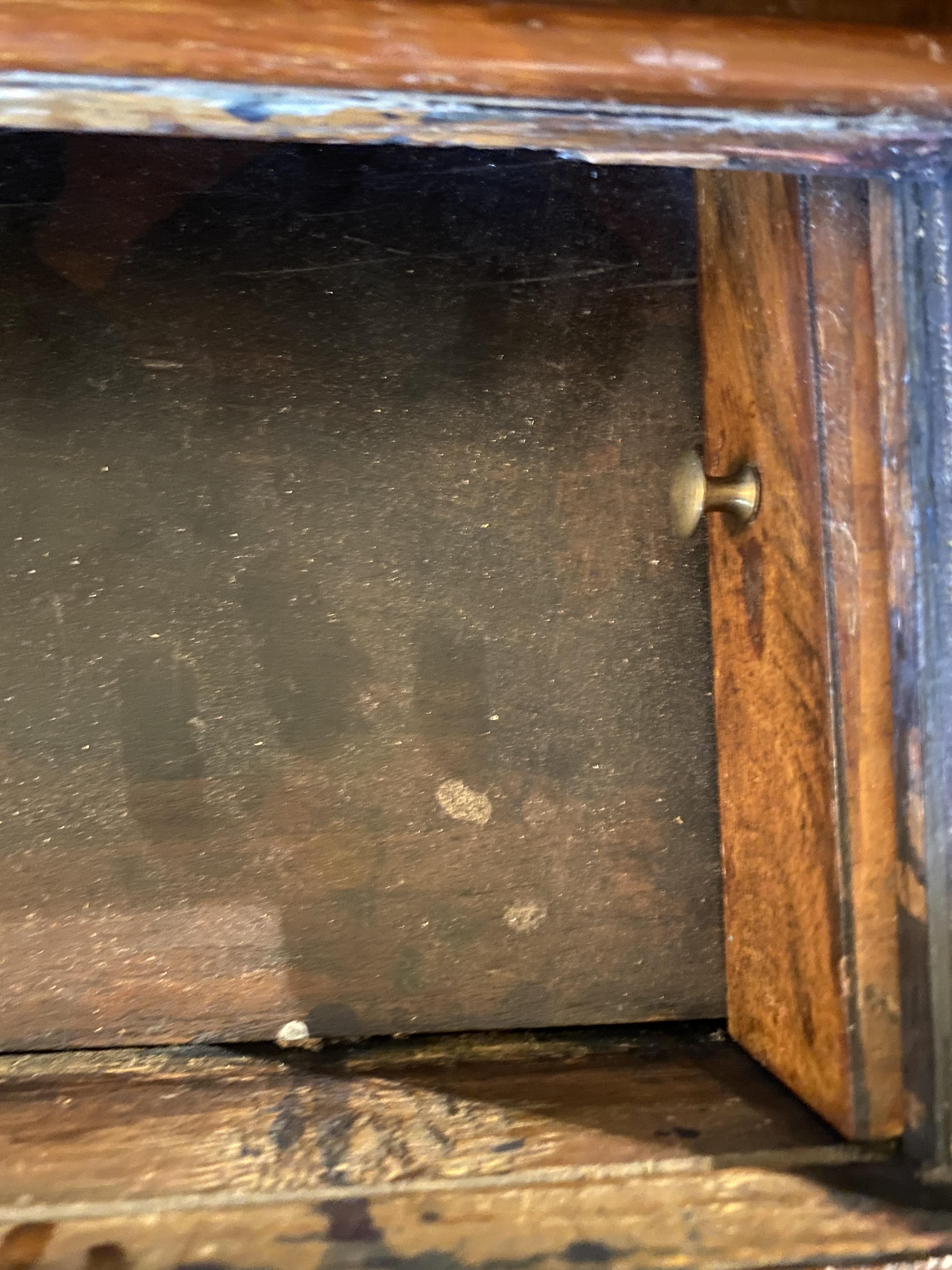 A walnut crossbanded and featherbanded bureau - Image 11 of 21