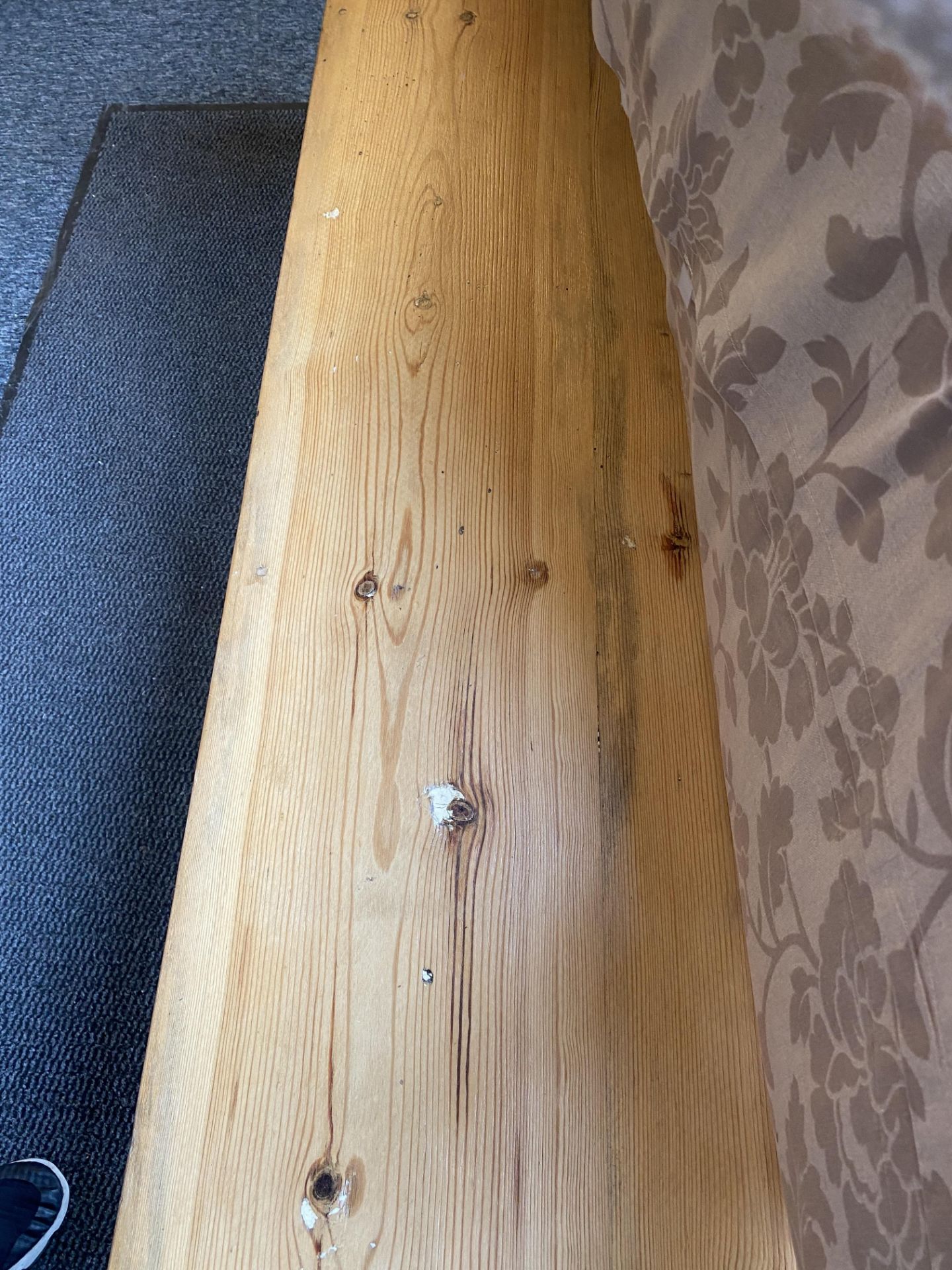 A 19th century Swedish farmhouse pine bench - Image 7 of 13