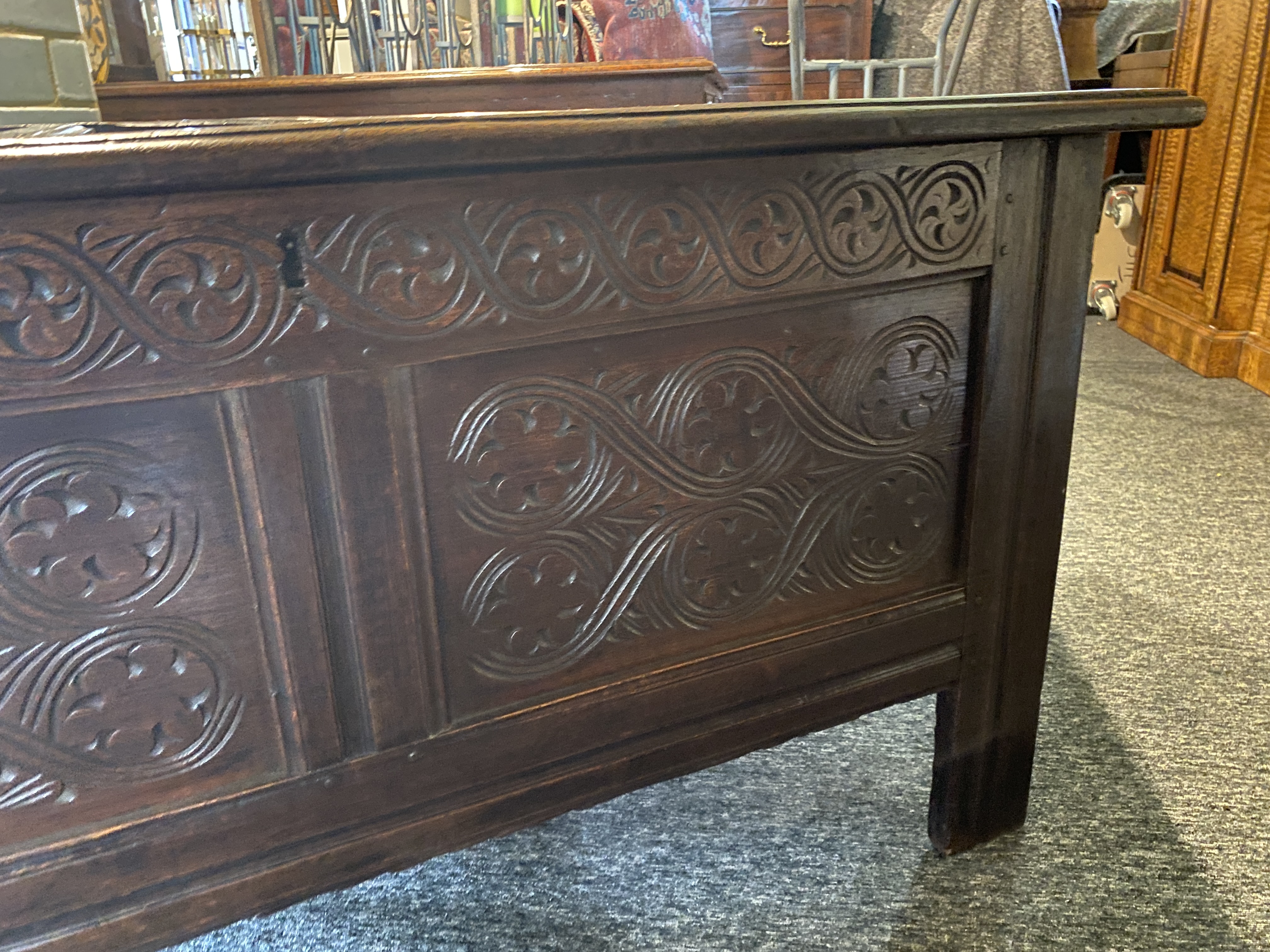 A 17th century carved oak coffer - Image 5 of 10