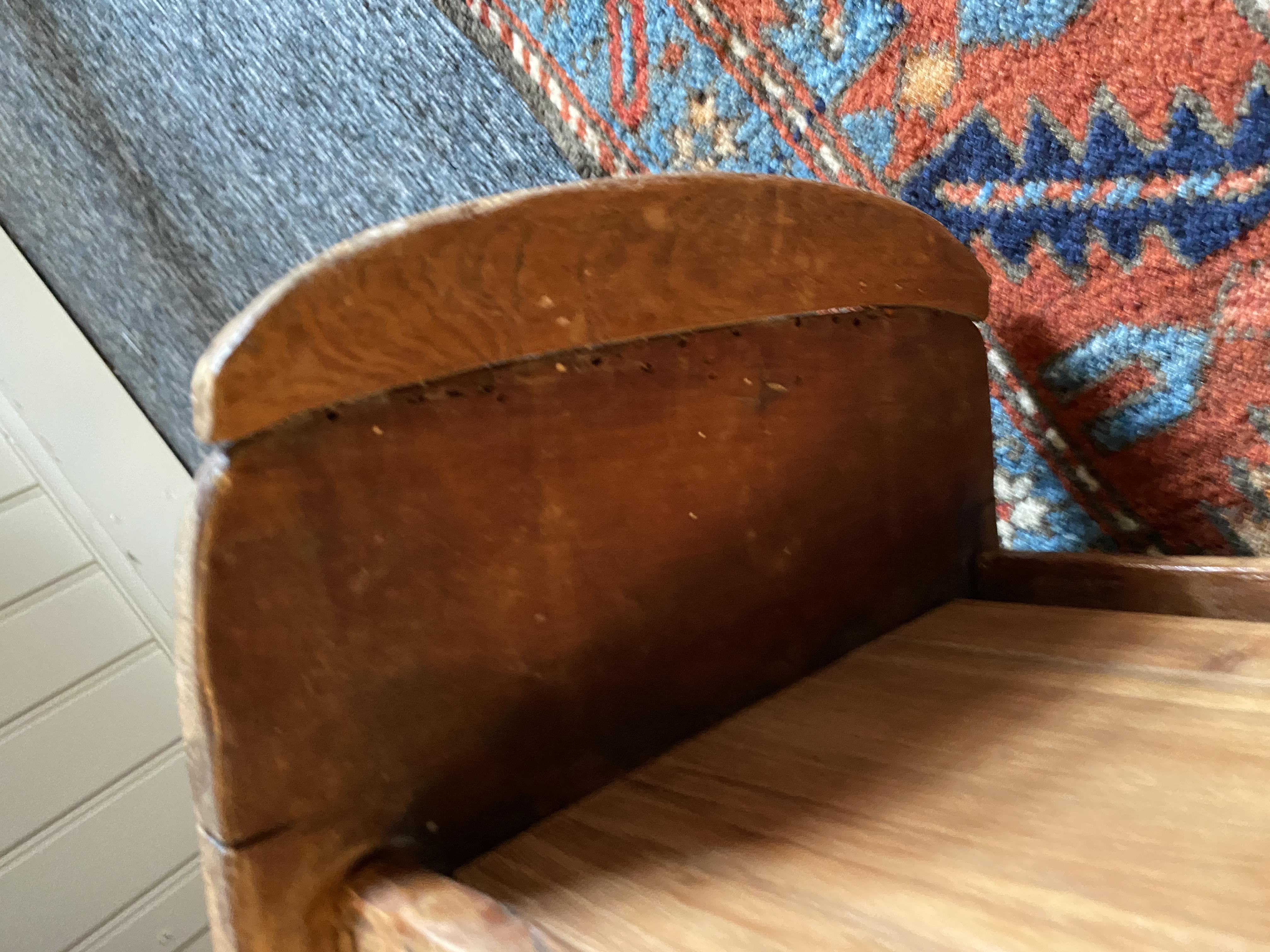 An early 20th century Balkan carved wood cradle - Image 7 of 14