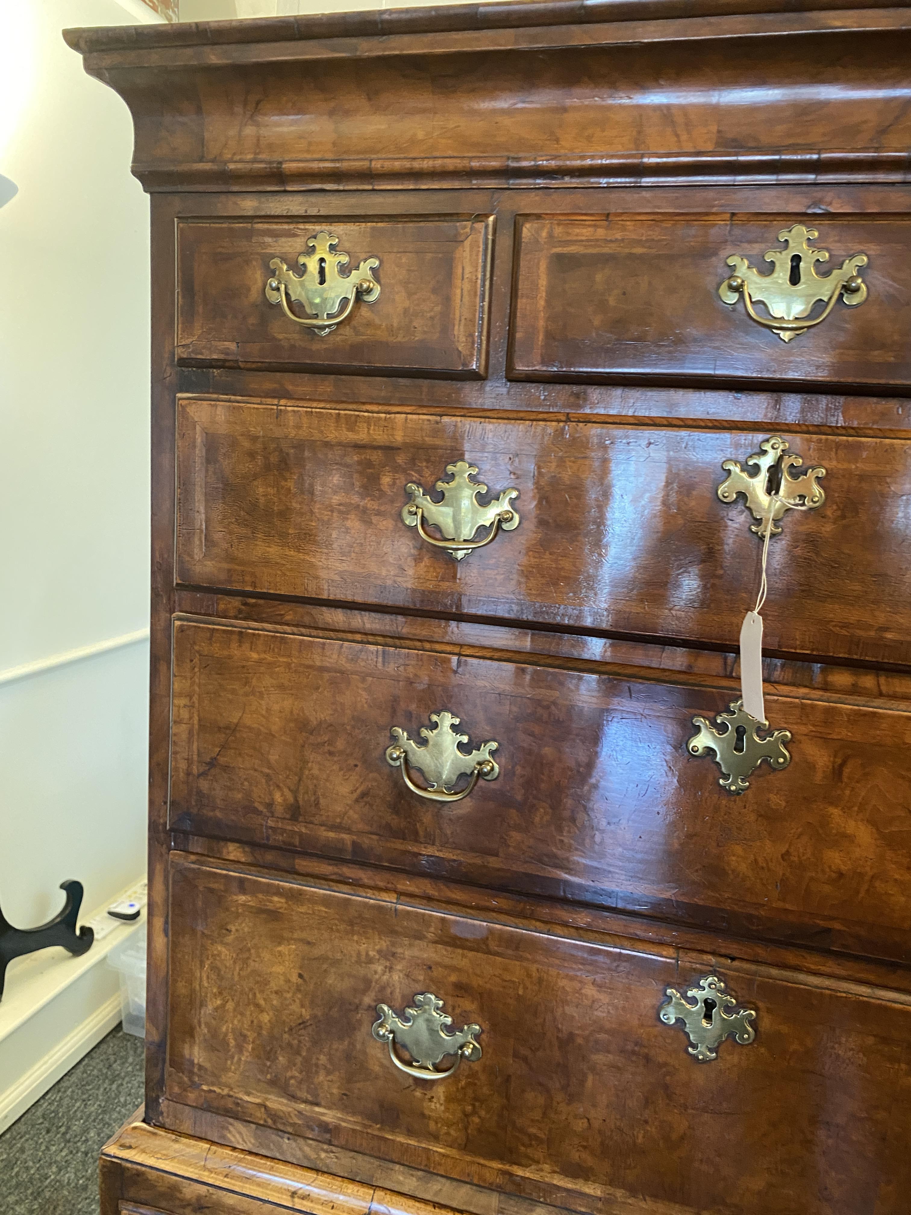 A George I walnut feather banded and crossbanded chest on chest - Image 11 of 19