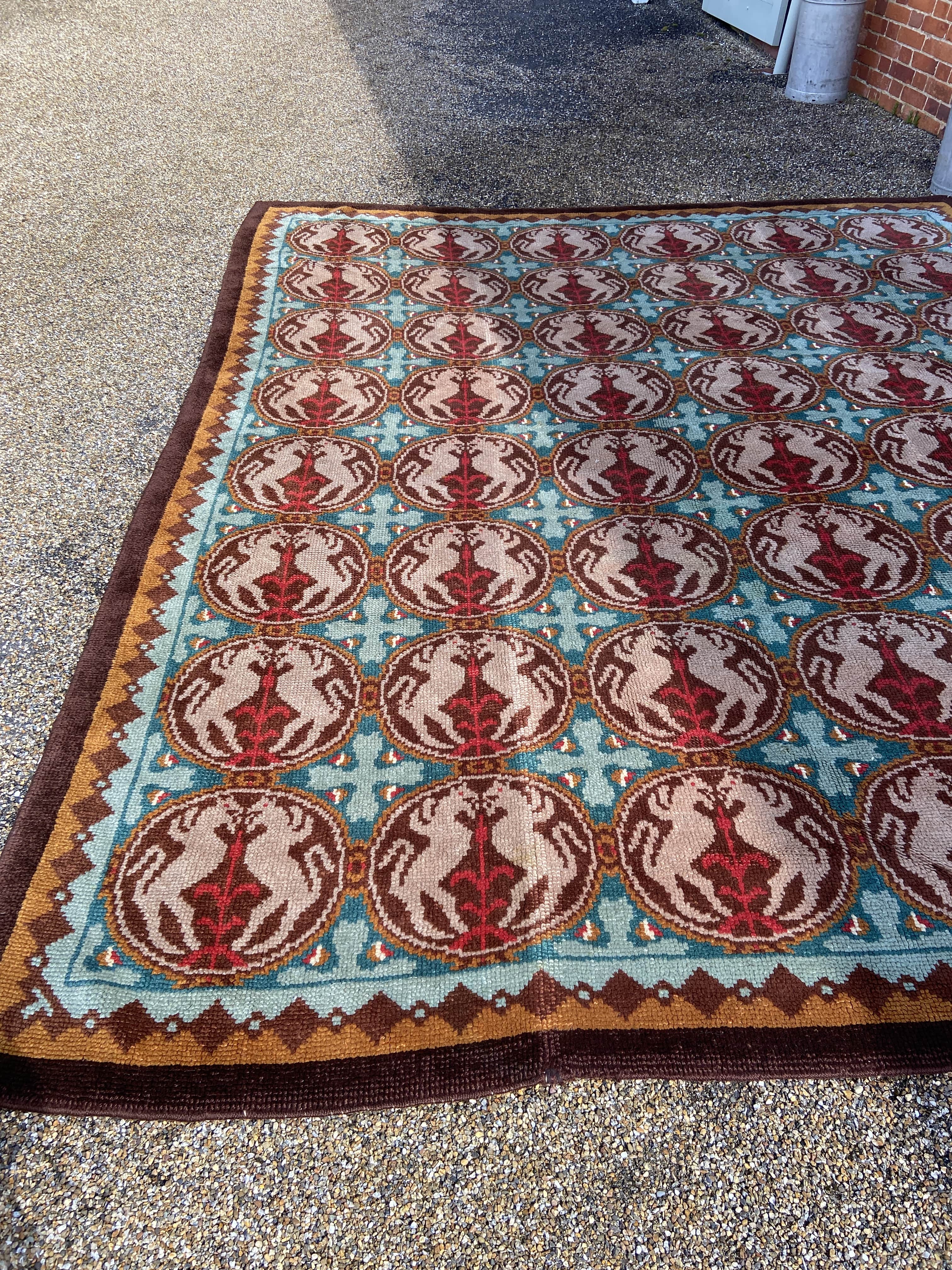 An English Arts and Crafts design carpet, circa 1930 - Image 9 of 11