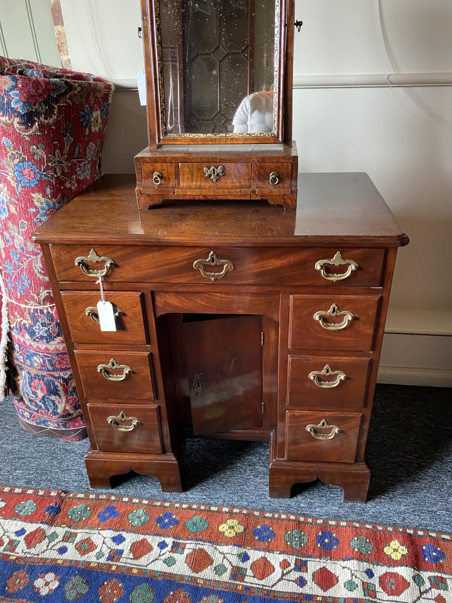 A George III mahogany kneehole desk - Image 2 of 11