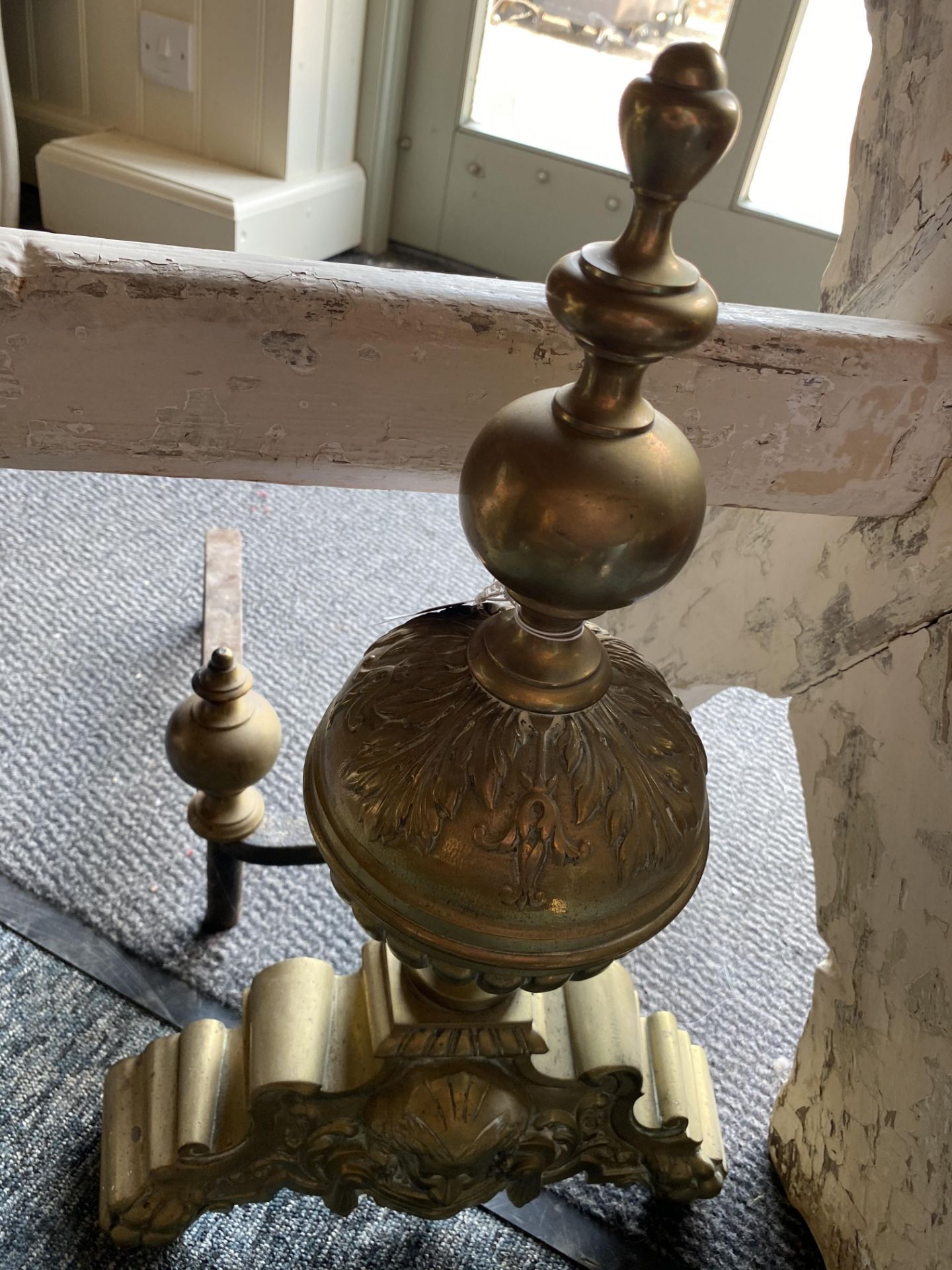 A pair of 19th century brass andirons - Image 6 of 6