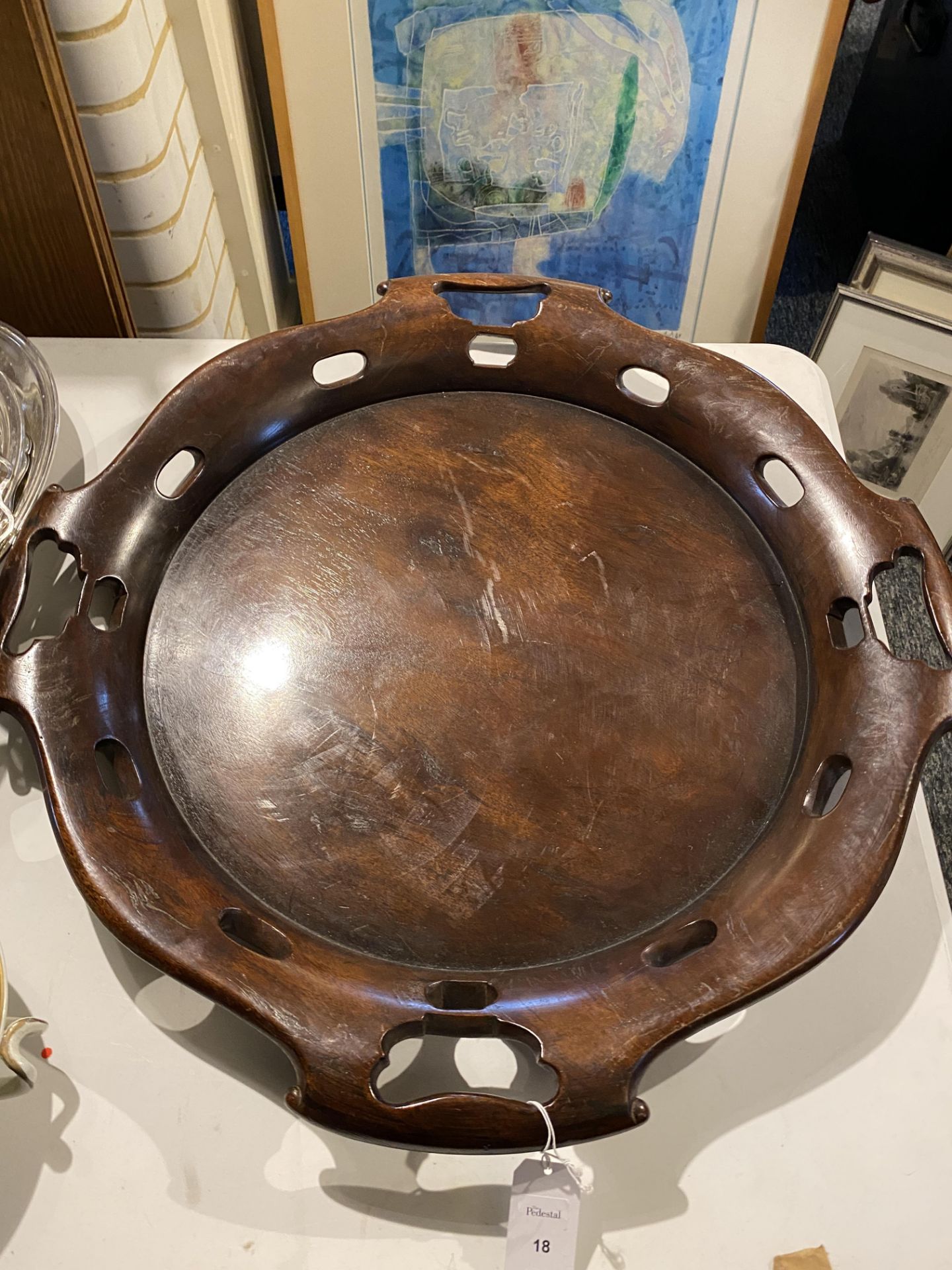 A George III style mahogany circular tray - Image 2 of 4