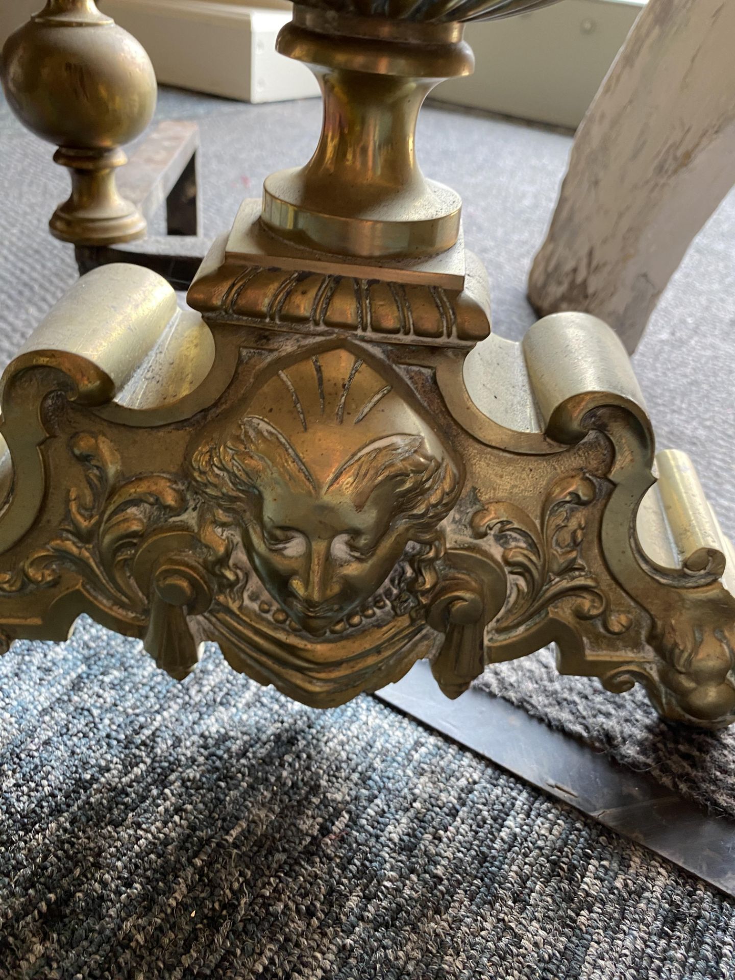 A pair of 19th century brass andirons - Image 5 of 6