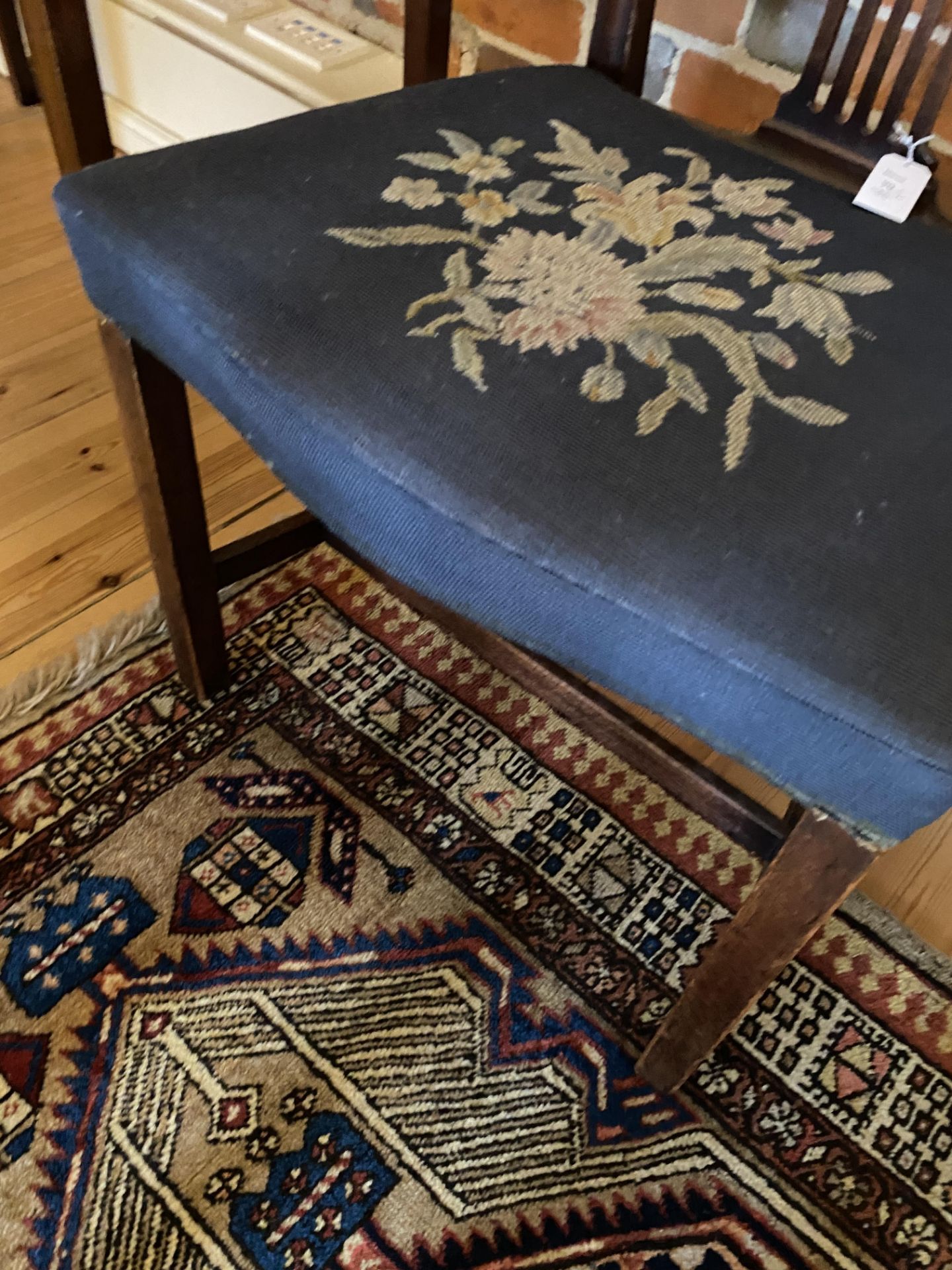 A pair of George III mahogany dining chairs in the Hepplewhite taste - Image 6 of 10