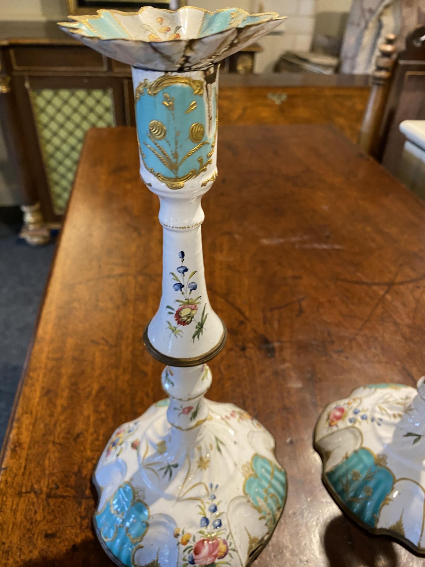 A pair of late 18th century South Staffordshire enamel candlesticks - Image 3 of 11