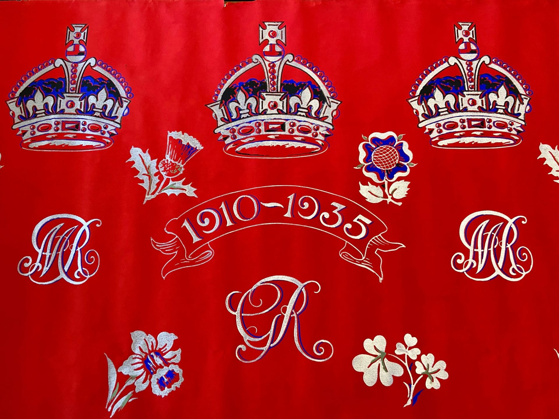 ROYAL INTEREST: Three rolls of rare unused 1935 George V and Queen Mary silver Jubilee wallpaper