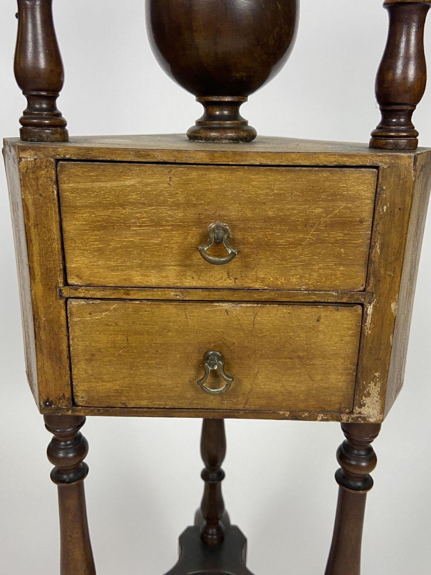 A George III style mahogany shaving stand - Image 2 of 5
