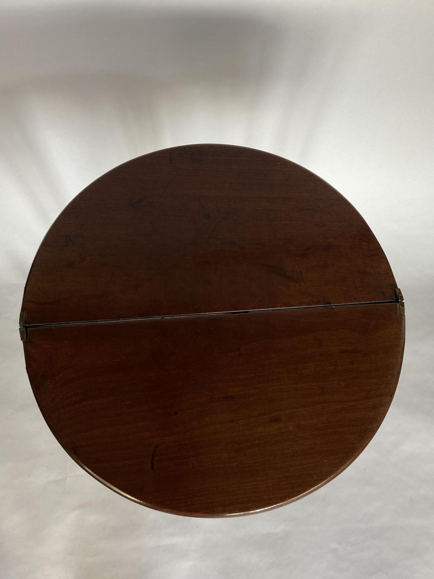 A very small George II style mahogany demi-lune tea table - Image 4 of 5