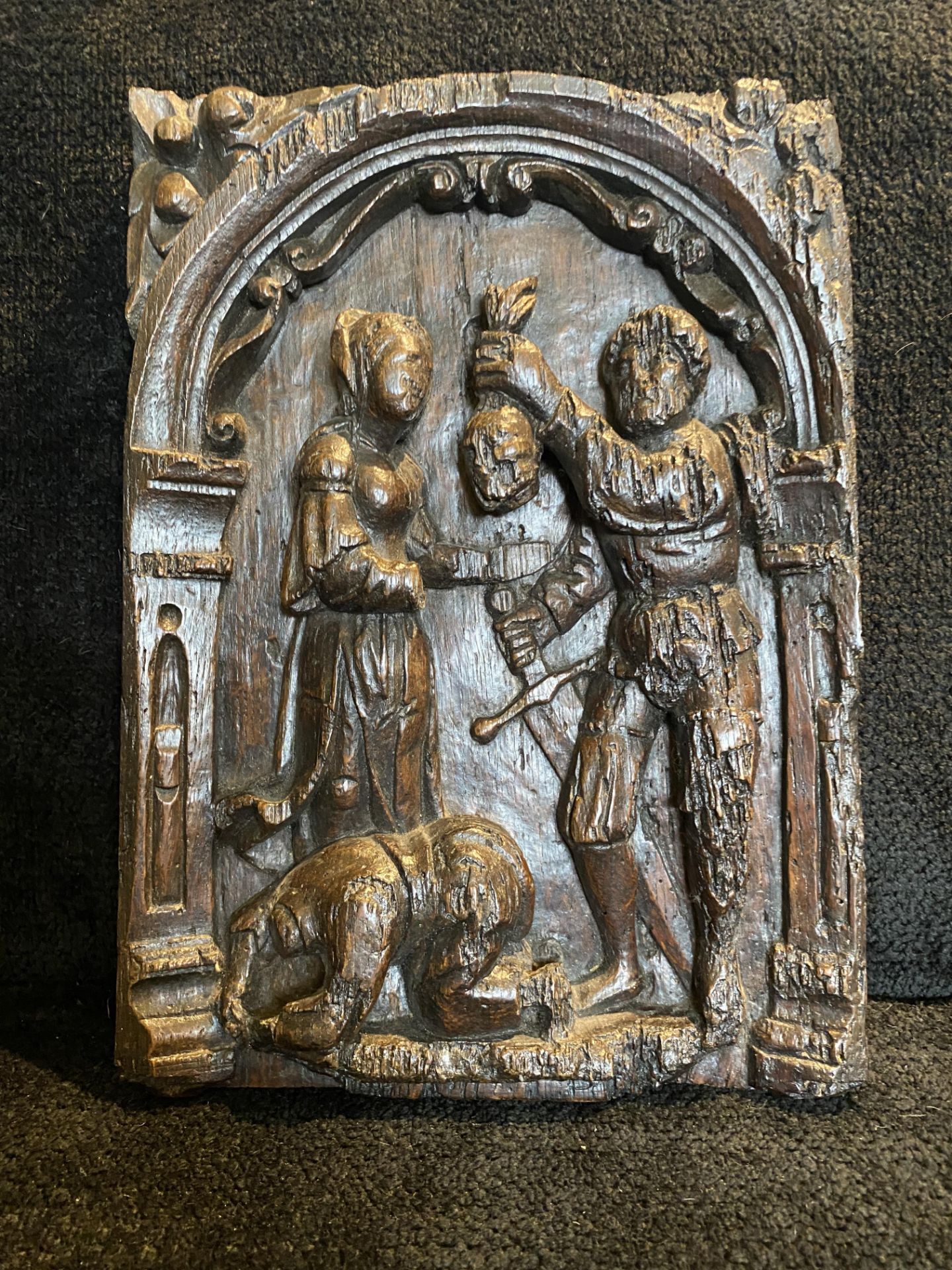 An early 17th century carved oak panel depicting the beheading of John the Baptist - Image 2 of 3