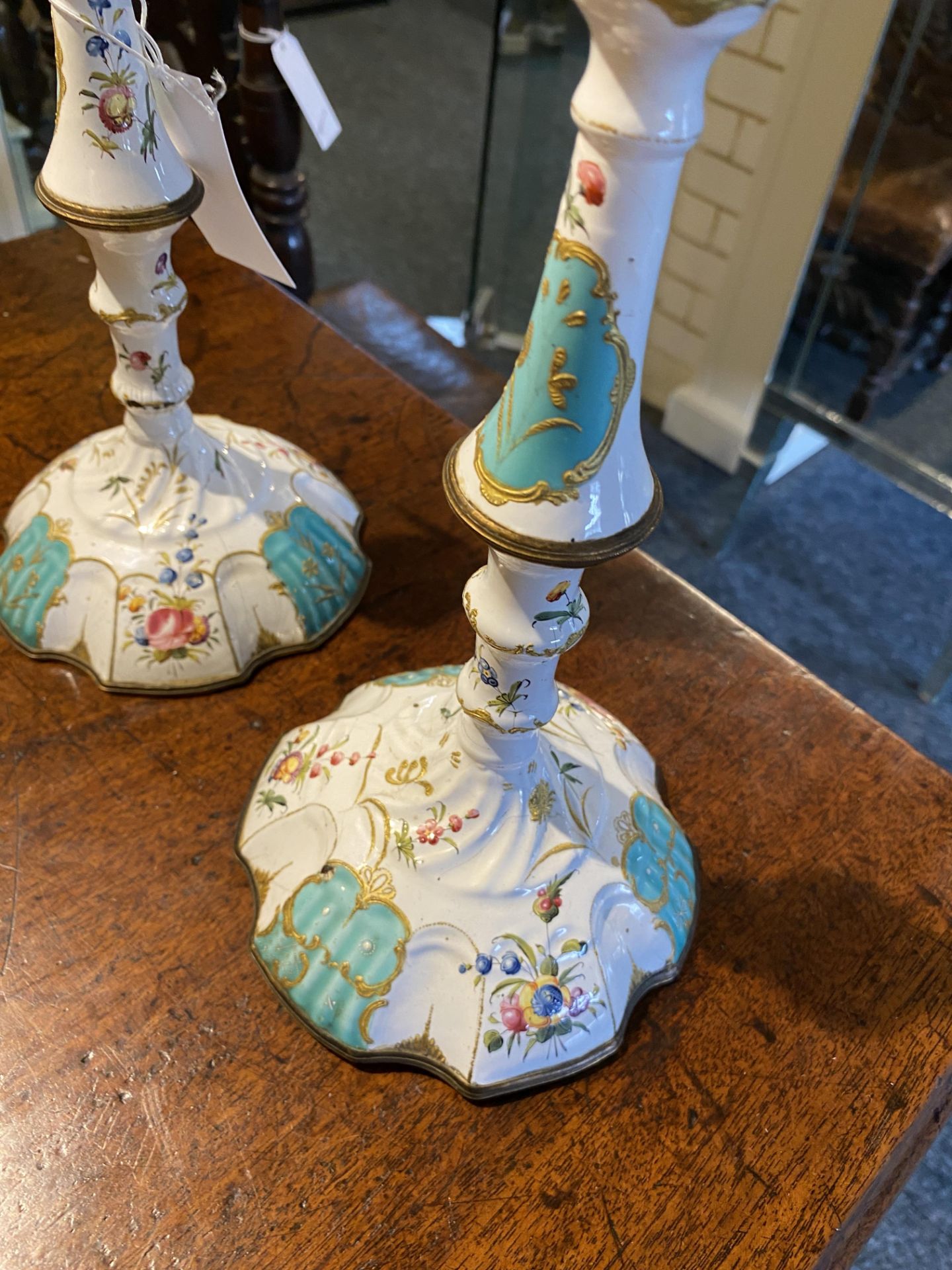 A pair of late 18th century South Staffordshire enamel candlesticks - Image 5 of 11