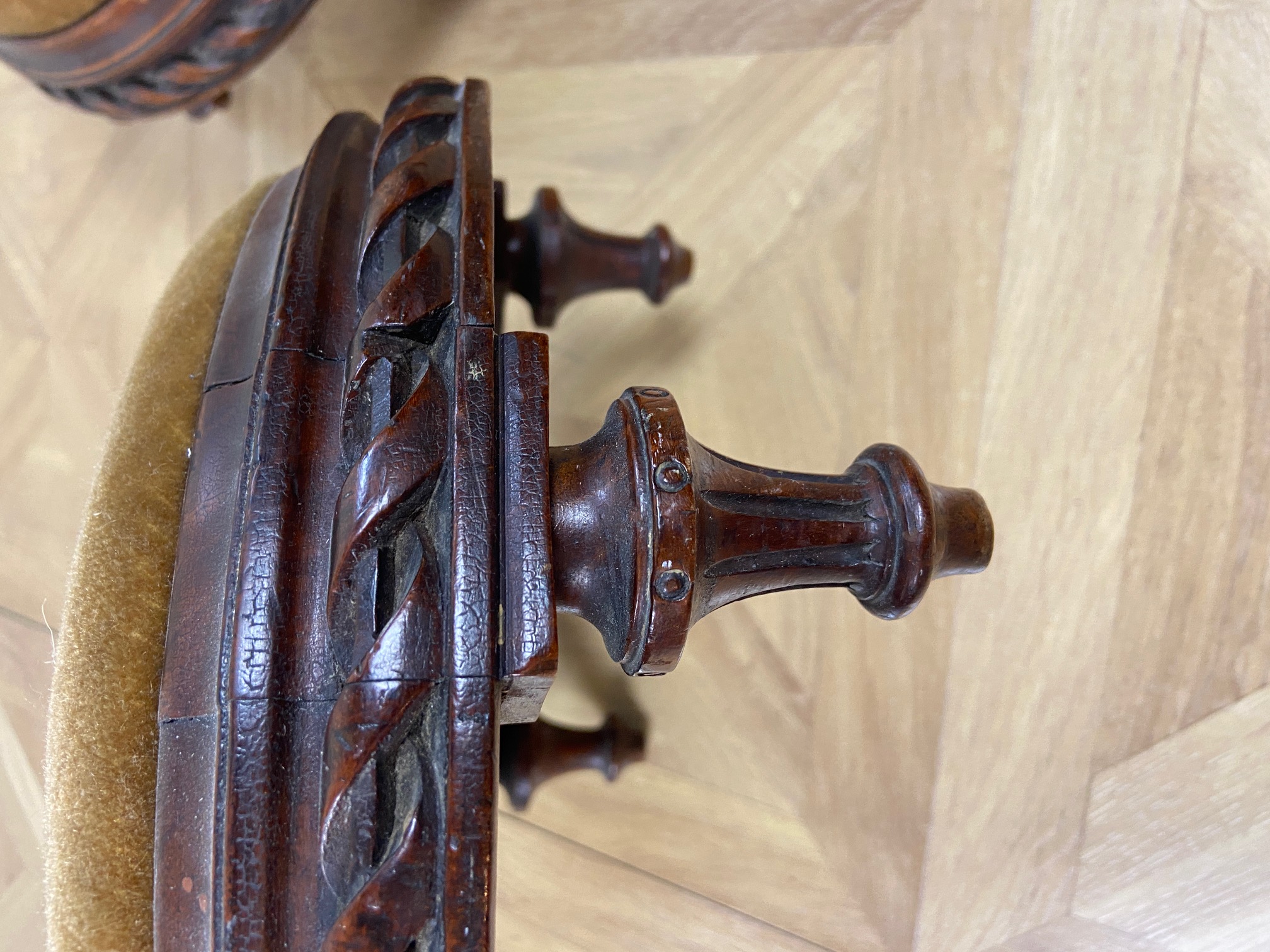 A pair of Victorian small circular mahogany foot stools Each 33cm diameter. (2) - Image 4 of 5