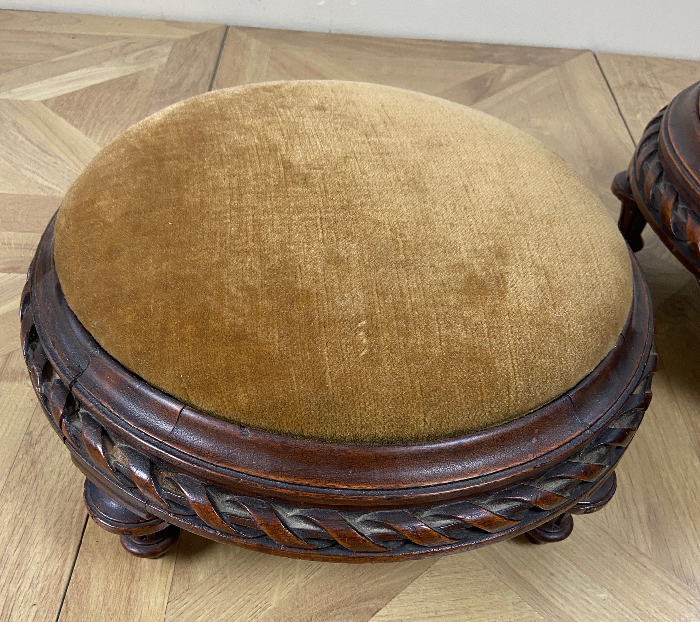 A pair of Victorian small circular mahogany foot stools Each 33cm diameter. (2) - Image 2 of 5