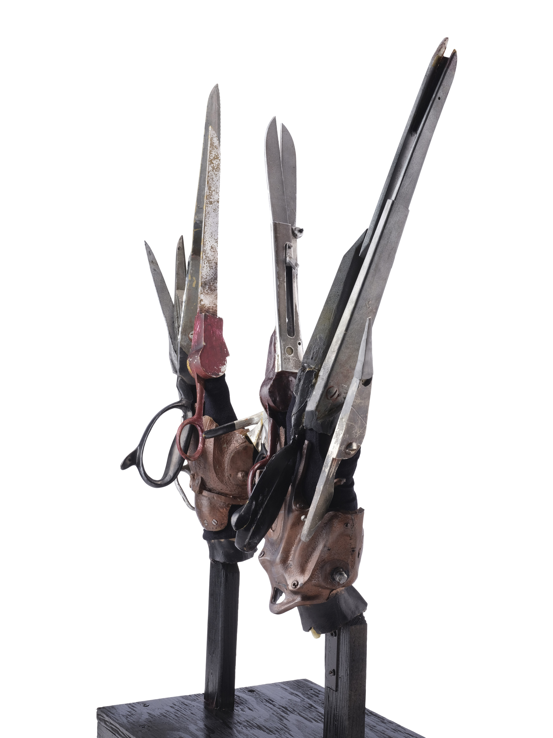 EDWARD SCISSORHANDS (1990) - Edward Scissorhands' (Johnny Depp) Scissor Hand Set with Screen-Matched - Image 11 of 25