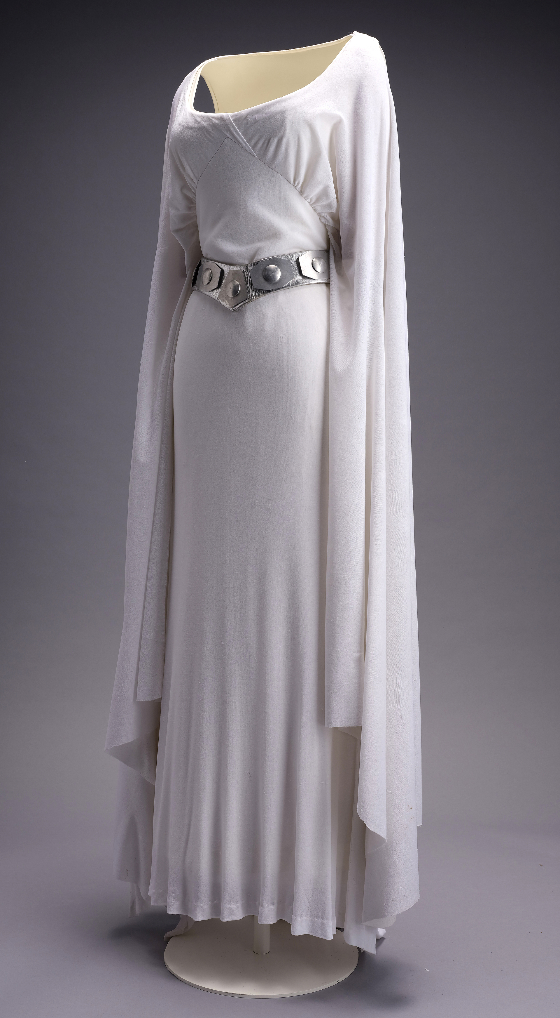 STAR WARS: A NEW HOPE (1977) - Princess Leia's (Carrie Fisher) Screen-Matched Ceremonial Dress - Image 19 of 39