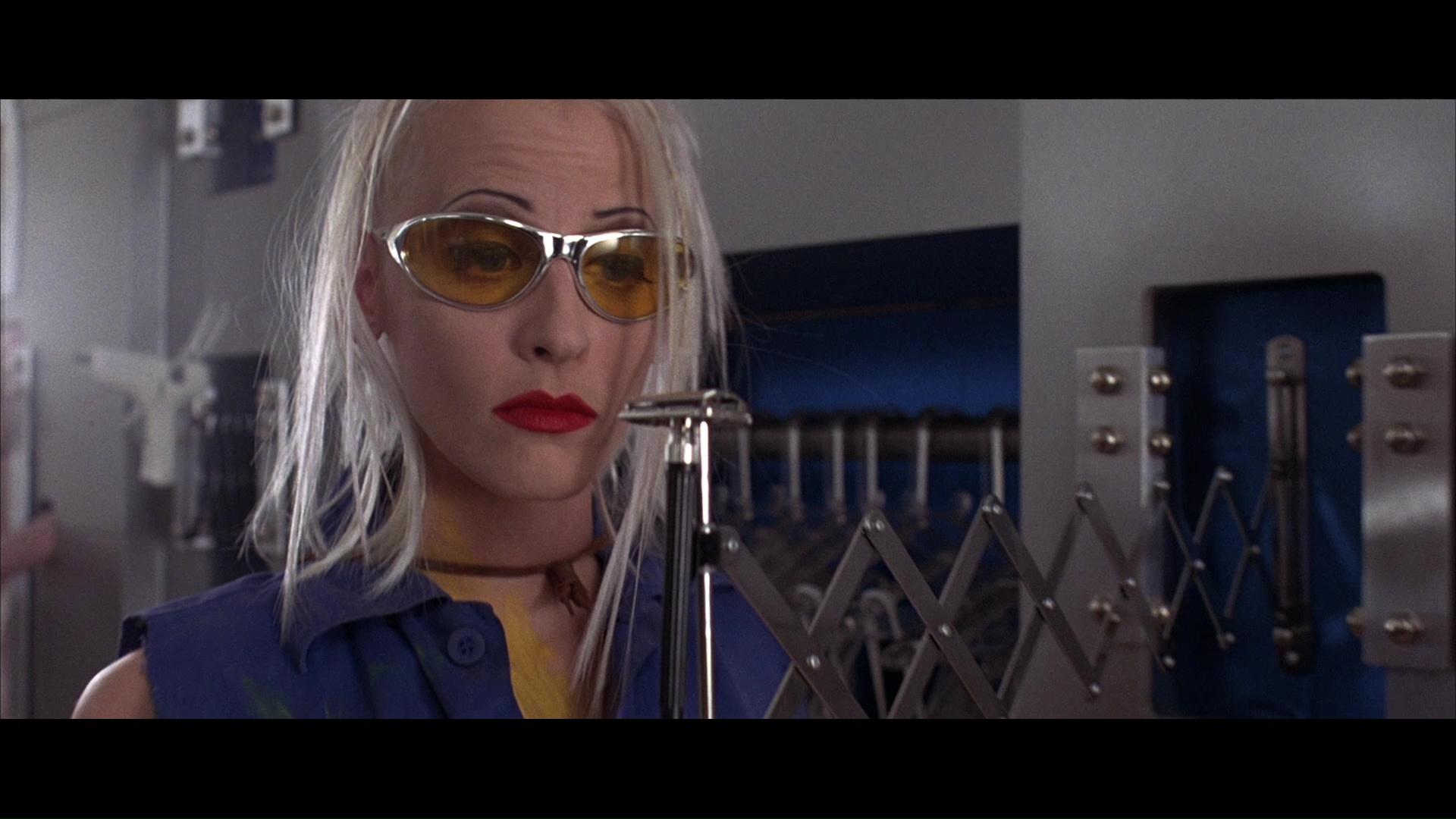 TANK GIRL (1995) - Tank Girl's (Lori Petty) Accessories - Image 9 of 9