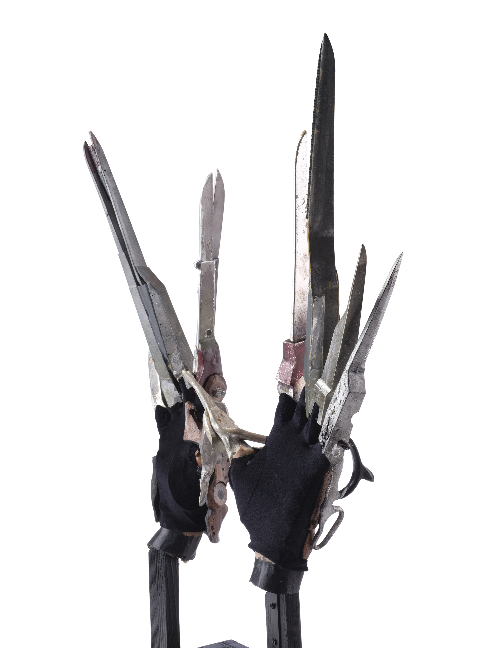 EDWARD SCISSORHANDS (1990) - Edward Scissorhands' (Johnny Depp) Scissor Hand Set with Screen-Matched - Image 9 of 25