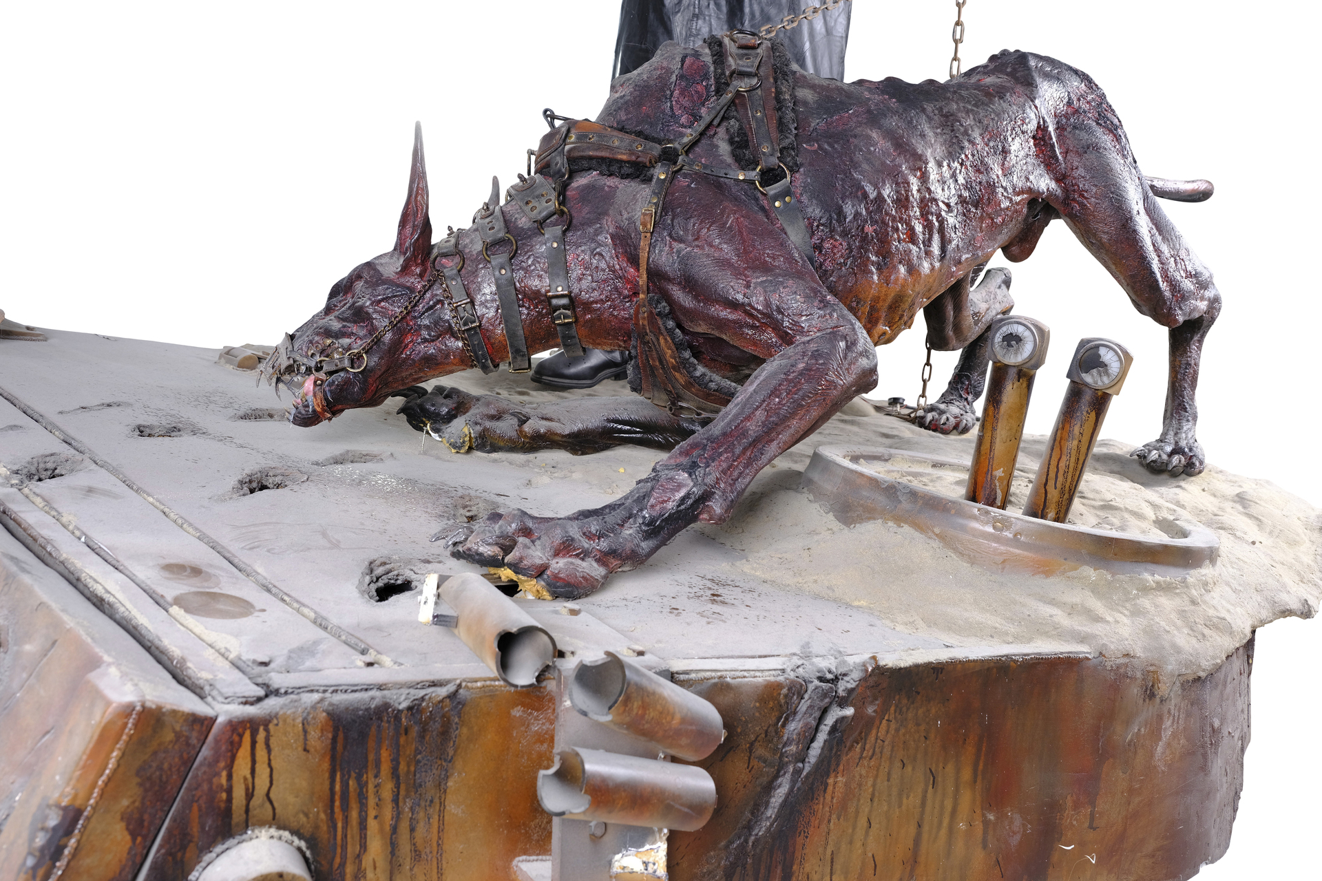 SUCKER PUNCH (2011) - Full-Size Mechanized Soldier, War Dog, and Bloodied Orc Shop Display - Image 18 of 34